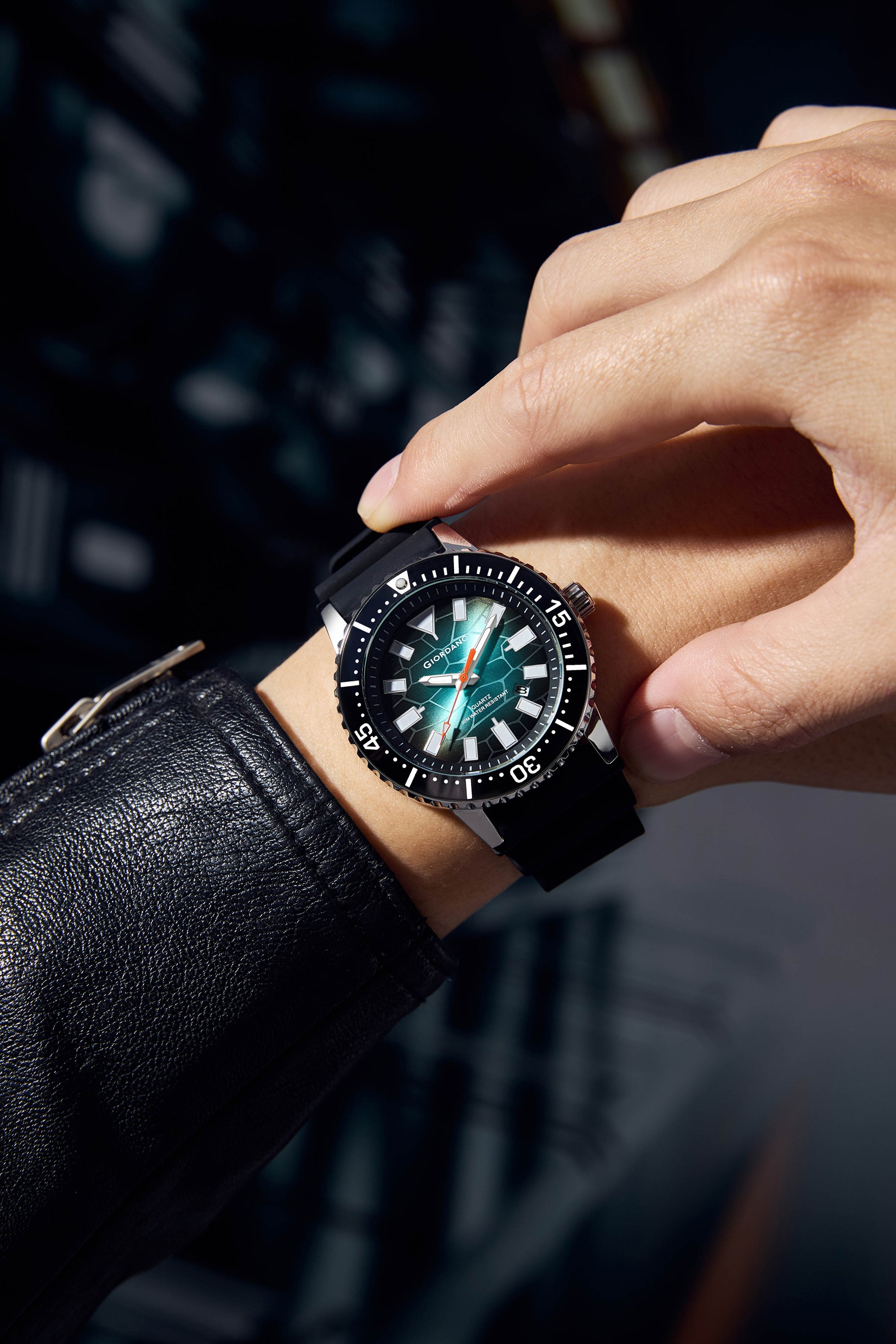 Giordano Analog Wrist Watch for Men Stylish Silicon Strap with Water Resistant 3 Hand Mechanism for Men and Boys to Compliment Your Look/Ideal Gift for Male | GZ-50103-02