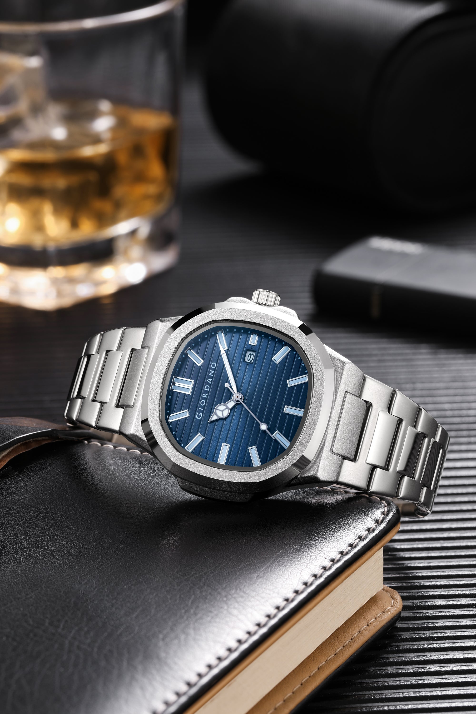 Giordano Analog Watch for Men – Textured Dial, Stainless Steel Strap, Date Display, Quartz Movement, Water Resistant | GZ-50134-55