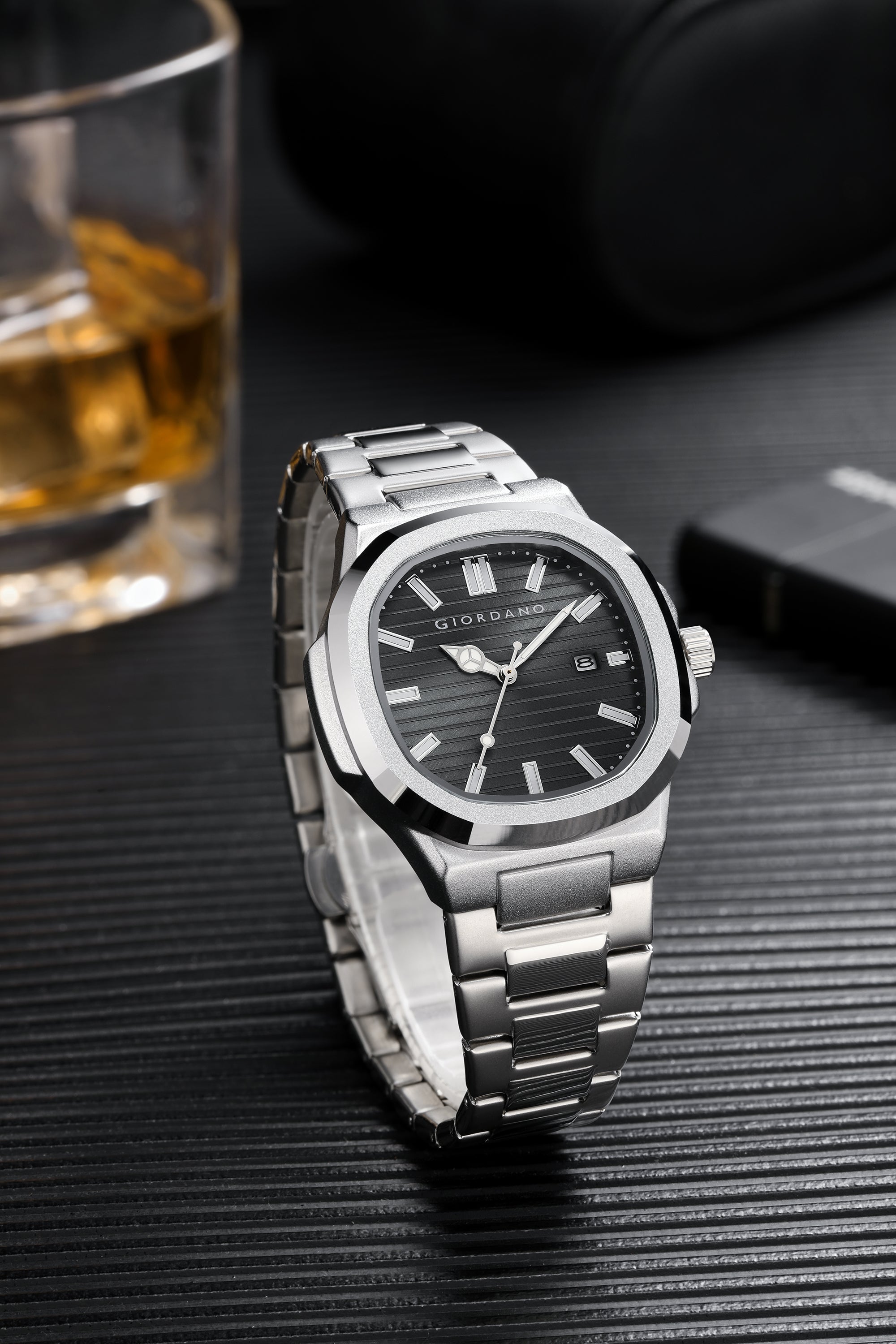 Giordano Analog Watch for Men – Textured Dial, Stainless Steel Strap, Date Display, Quartz Movement, Water Resistant | GZ-50134-22