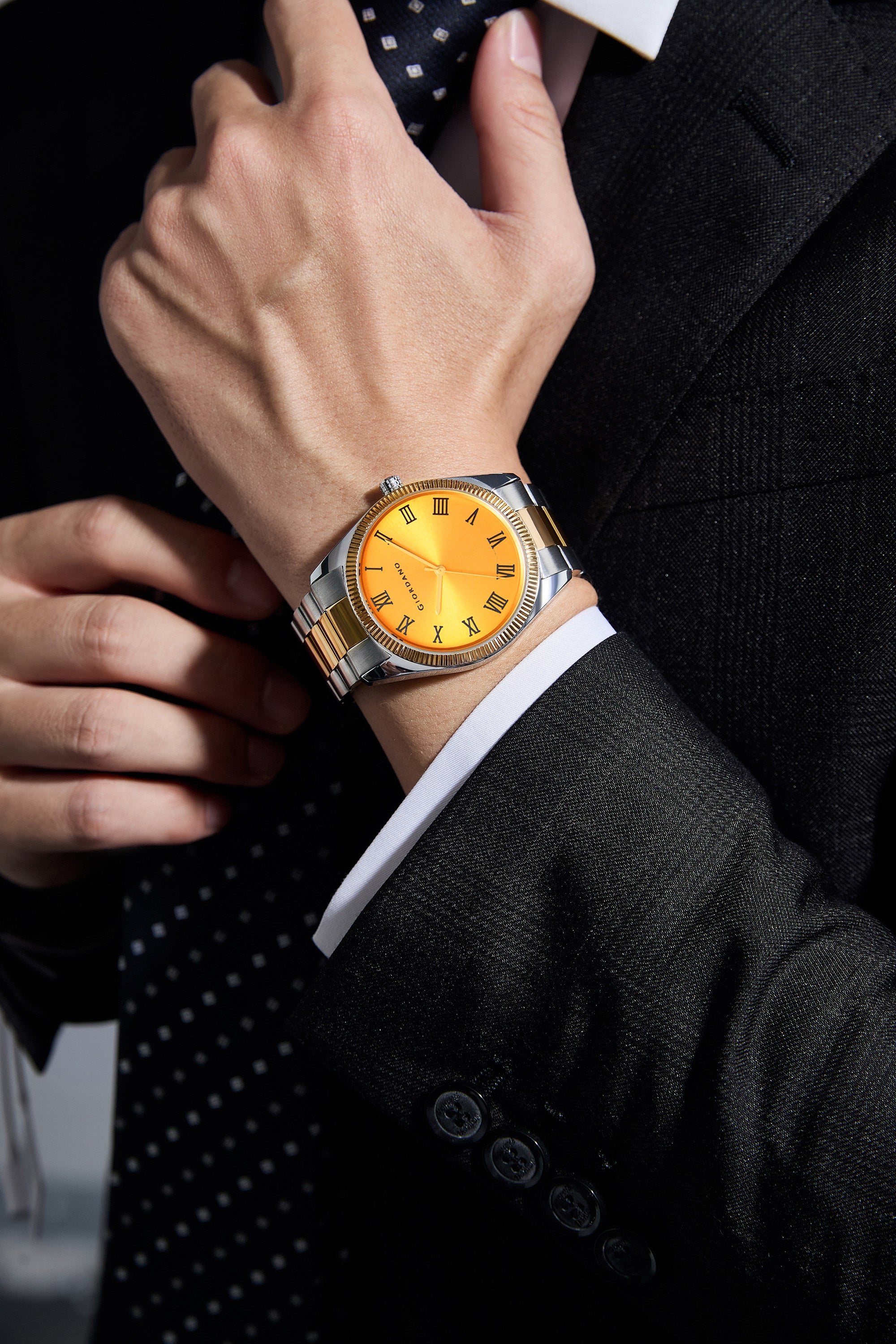 Giordano Analog Wrist Watch for Men Stylish Metal Strap with Water Resistant 3 Hand Mechanism for Men and Boys to Compliment Your Look/Ideal Gift for Male - GZ-50112-GZ-50112-11B