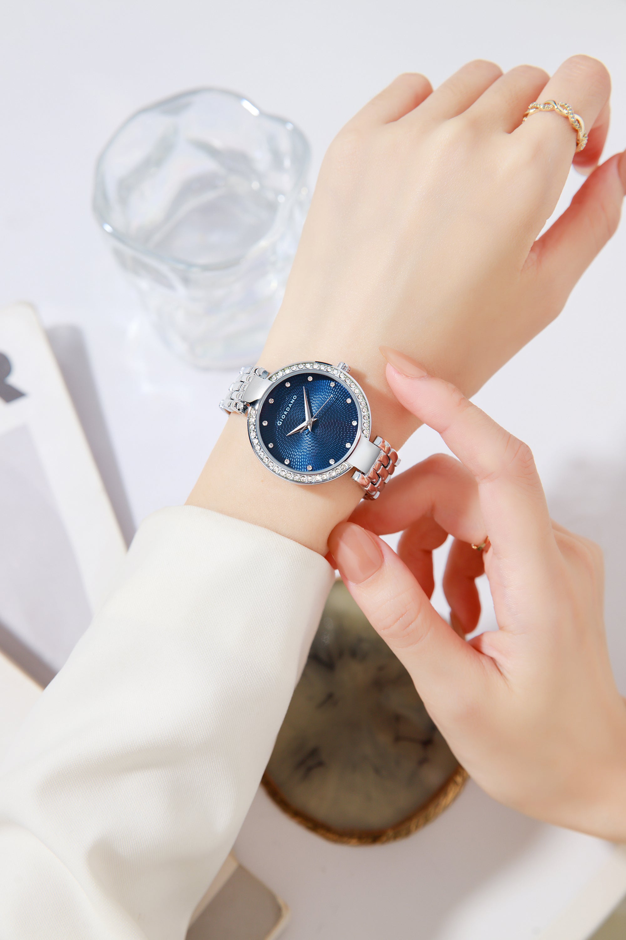 Giordano Analog Watch for Women with Diamond Indices, Stainless Steel Strap and Crystal Embellished Bezel | GD-2141-44