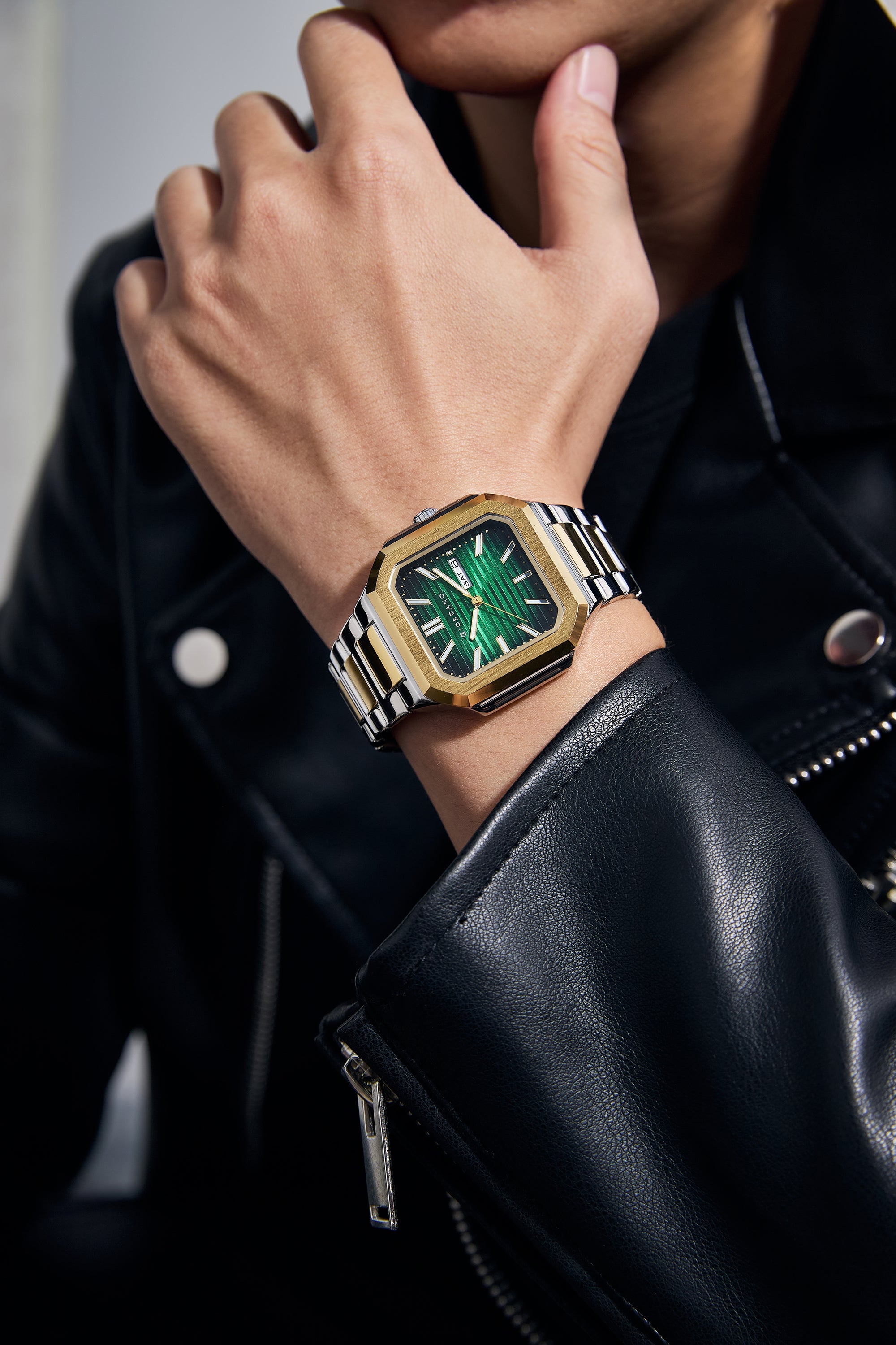 Giordano Square formal Watch for men – Textured Dial,Day & Date Display and Stylish stainless steel strap GZ-50140-44