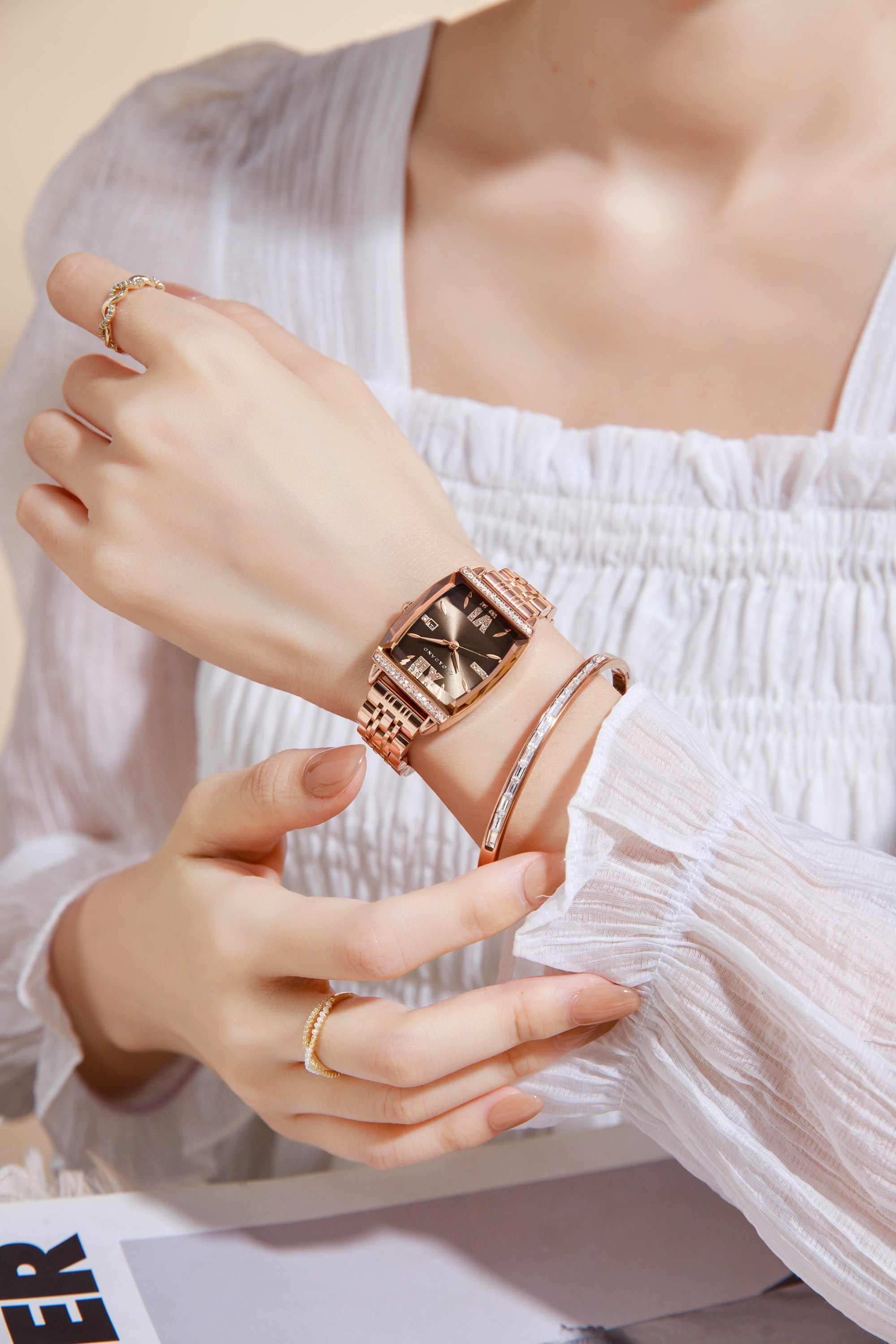 Giordano Analog Watch for Women – Elegant Square Cut-Glass Dial, Crystal Roman Numerals, Stainless Steel Strap – Stylish Luxury Timepiece & Gift | GZ-60117-22