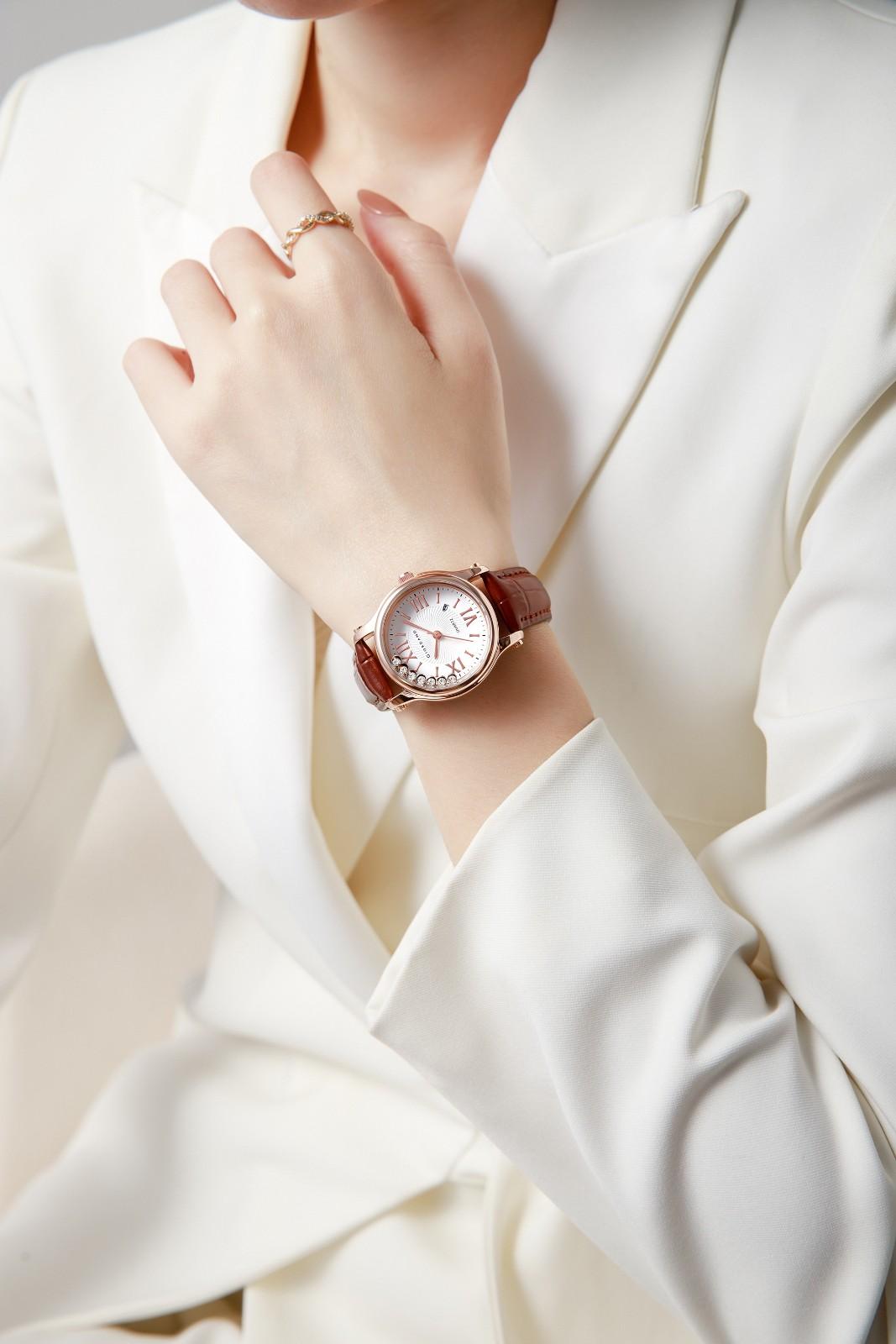 Giordano Luxury Analog Quartz Watch for Women – Rose Gold Case, Roman Numerals, Crystal-Studded Dial, Leather Strap – Elegant Timepiece - GZ-60142-22