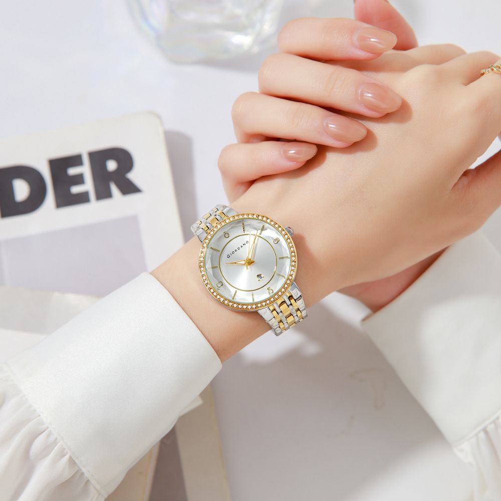 Giordano Stylish Analog Watch for Women – Round cut glass Dial,diamond studed bezel, stainess steel strap and date display | GZ-60110-22