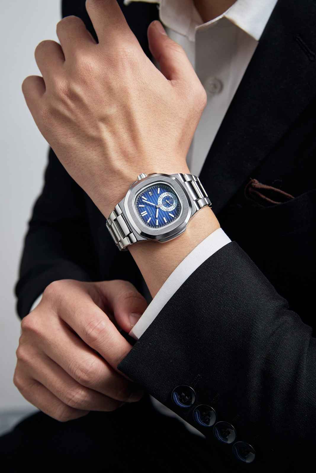 Giordano Analog Multifunction Watch for Men – Textured Dial with Cushion Case, Small Seconds Sub-Dial, Stainless Steel Strap & Date Display GZ-50160-33