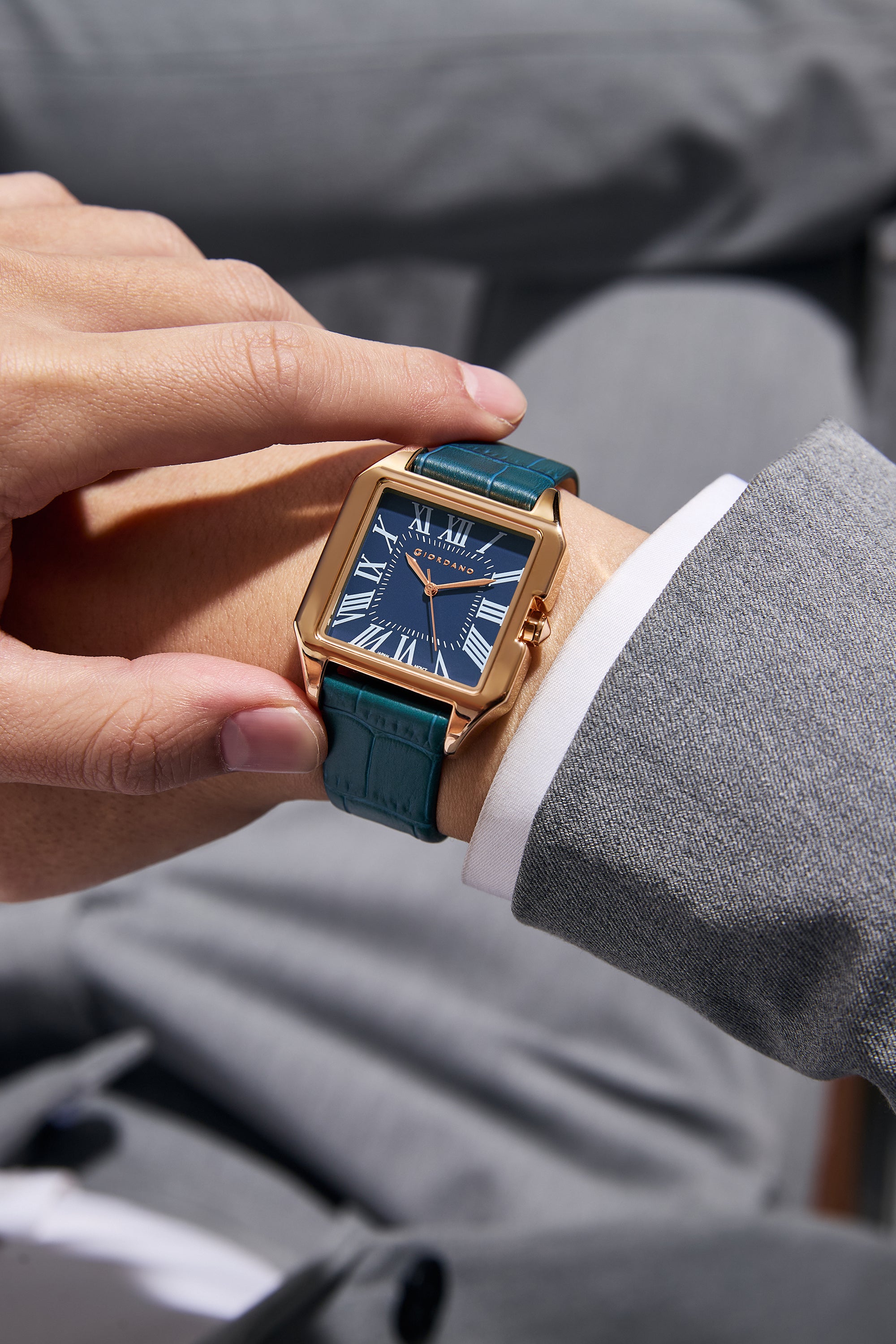 Giordano Vintage Square Watch for Women with Classic Roman Indices and Leather Strap - GZ-60080-01