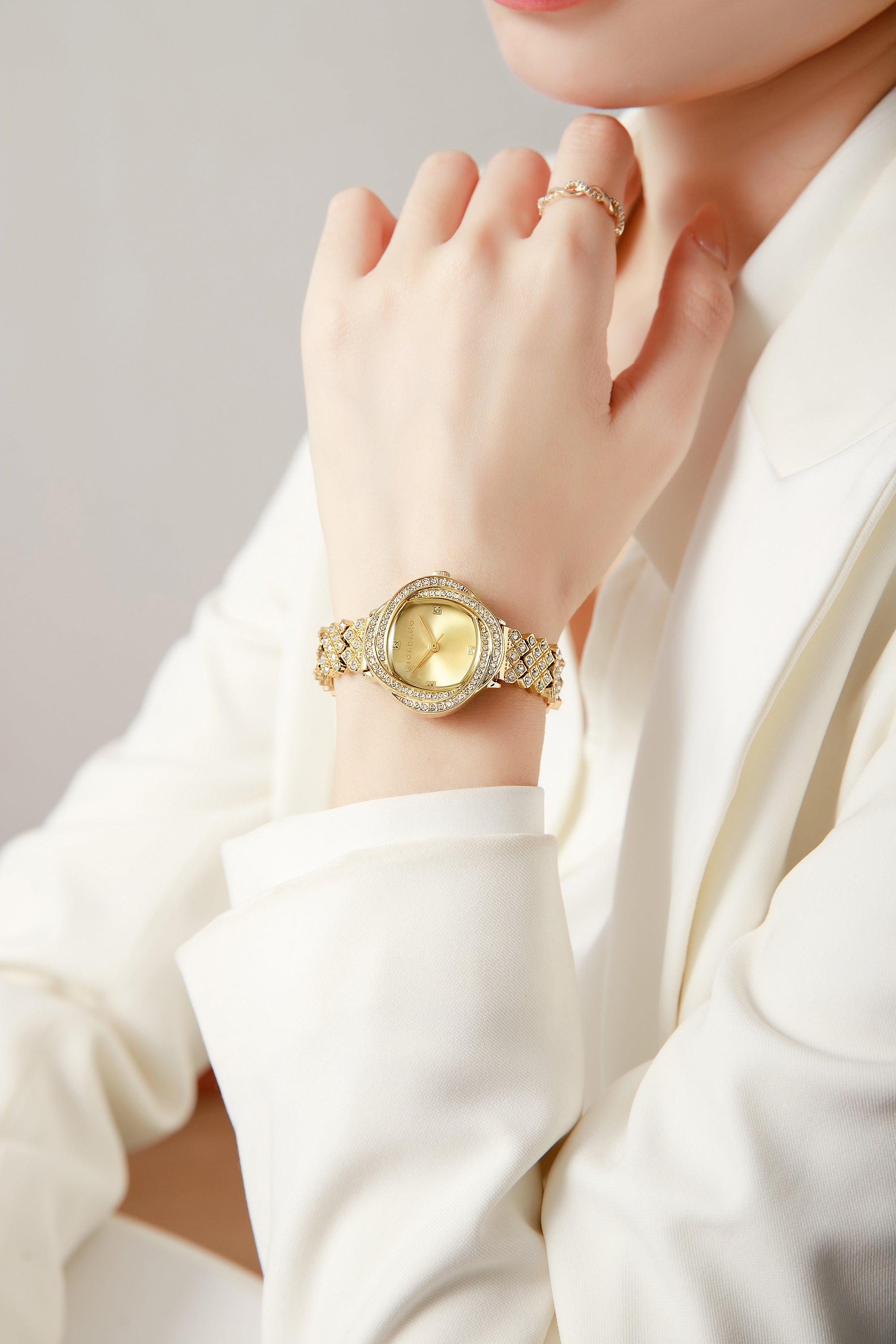 Giordano Luxury Crystal Watch for Women, Stainless Steel Strap, Diamond-Studded Bezel, Elegant Dress Timepiece | GZ-60120-22