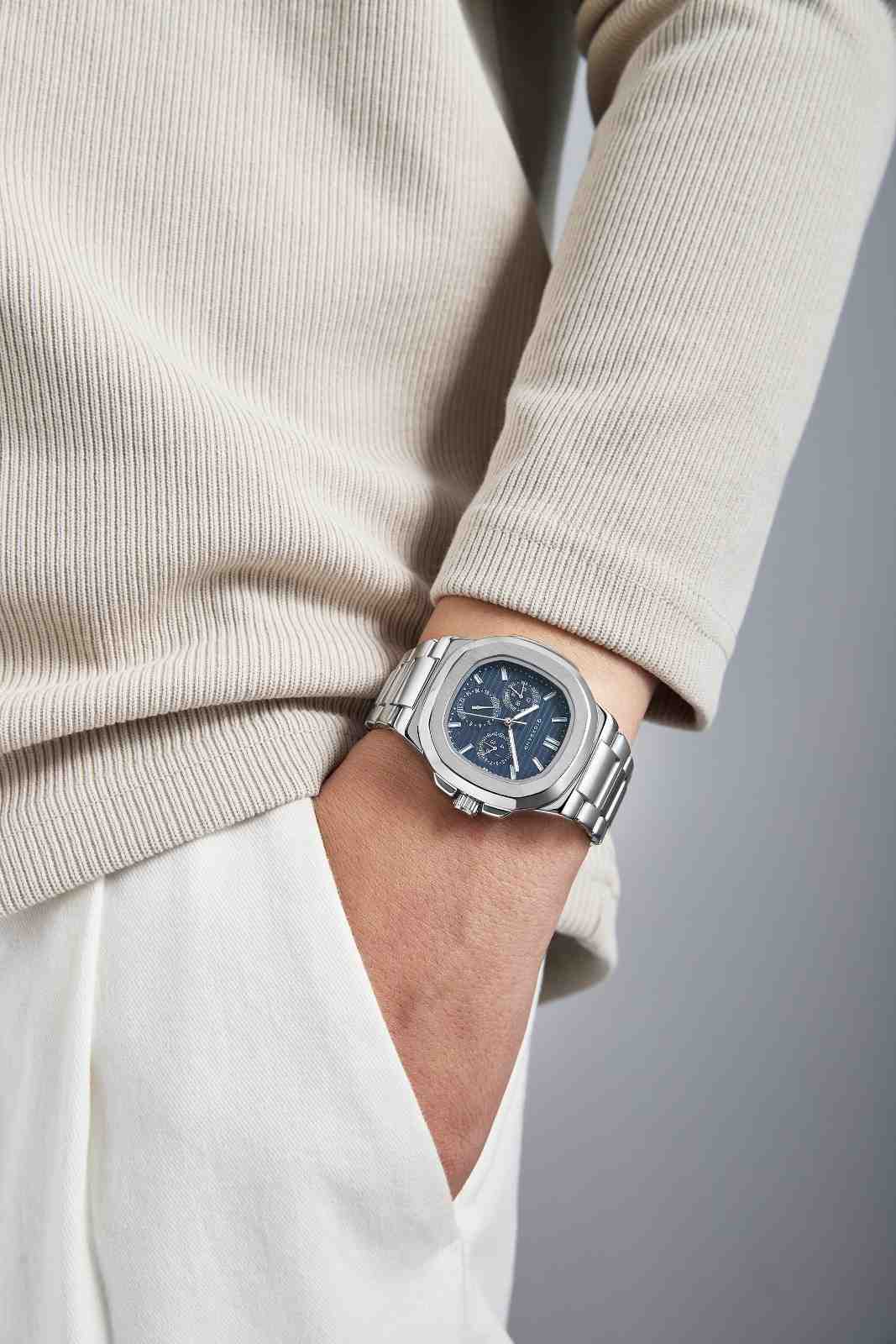 Giordano Analog Multifunction Watch for Men – Textured Dial with Cushion Case, Luminous Index Markers, Stainless Steel Strap, Day & Date Display GZ-50167-33