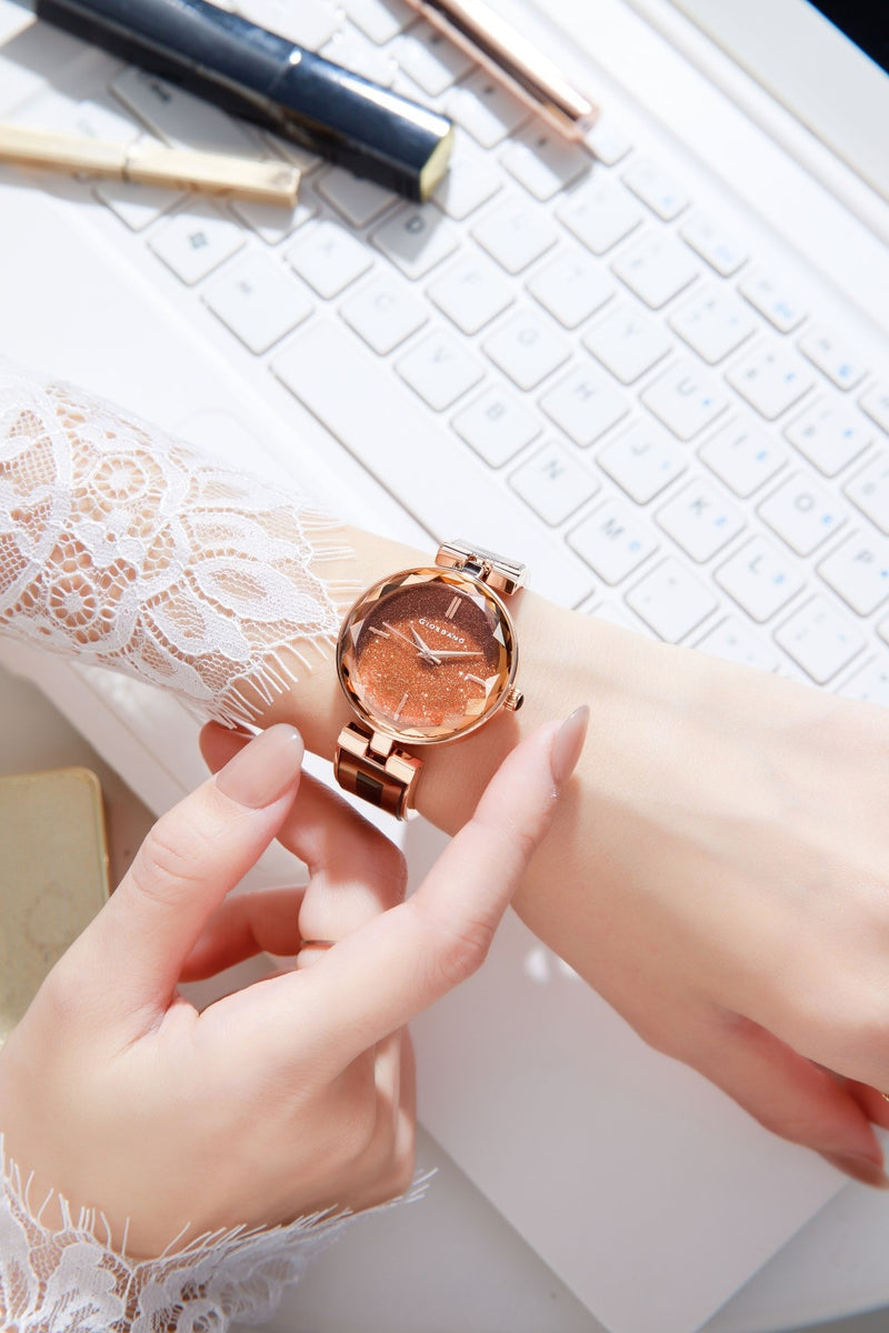 Giordano Luxurious Analog Watch for Women with Elegant Diamond Cut Gla