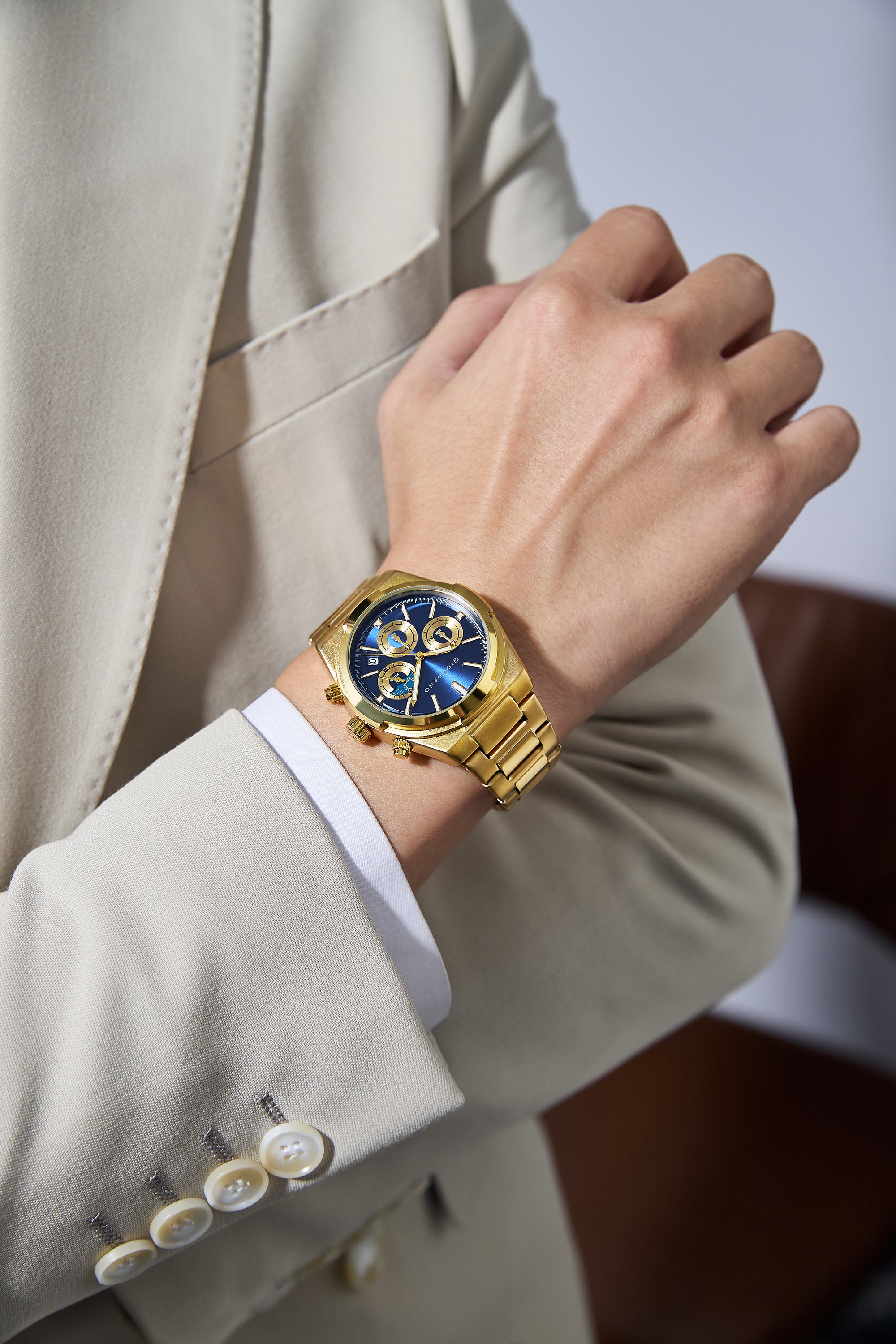 Giordano Luxury multifunctional Watch for Men with round dial, date display and Stainless Steel Strap | GZ-50152-44