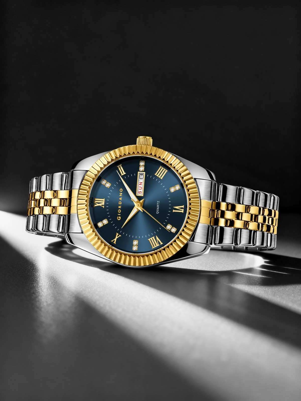 GIORDANO Analog Watch for Men – Luxury Two-Tone Stainless Steel Strap, Gold Accents, Crystal Hour Markers, Fluted Bezel, and Day-Date Display - GZ-50173-33