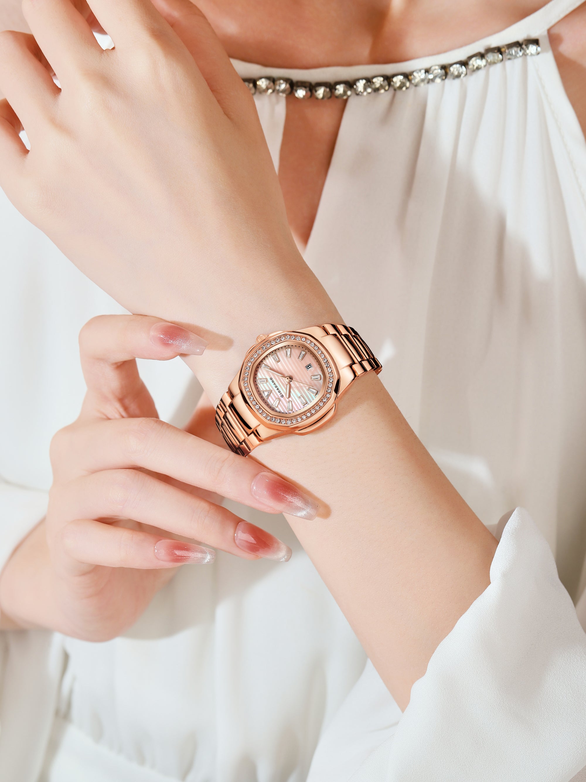 Giordano Luxury Watch for Women with Crystal Indices,Textured Dial, Stainless Steel Strap and Date Display | GZ-60116-55