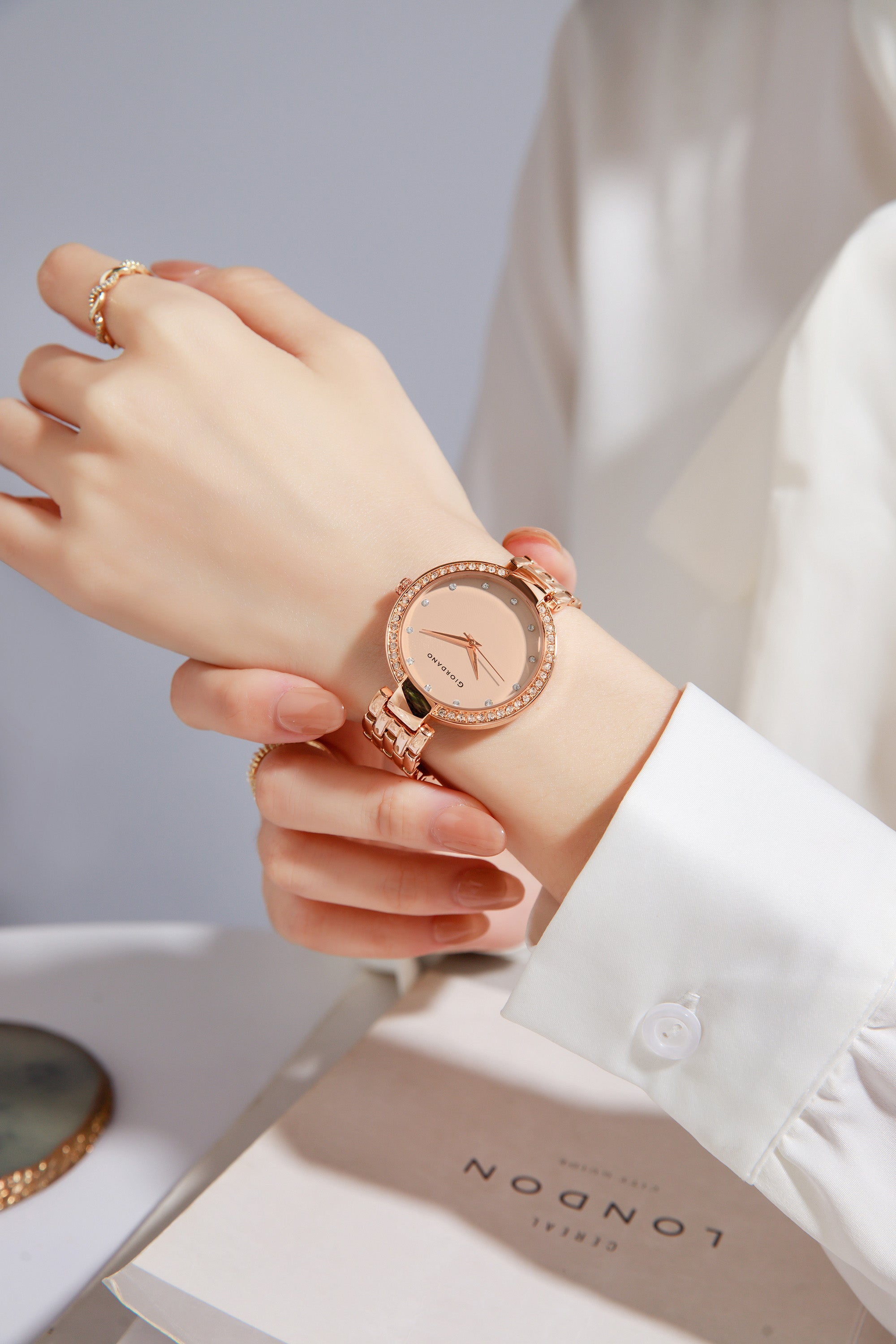 Giordano Analog Watch for Women with Diamond Indices, Stainless Steel Strap and Crystal Embellished Bezel | GD-2141-55