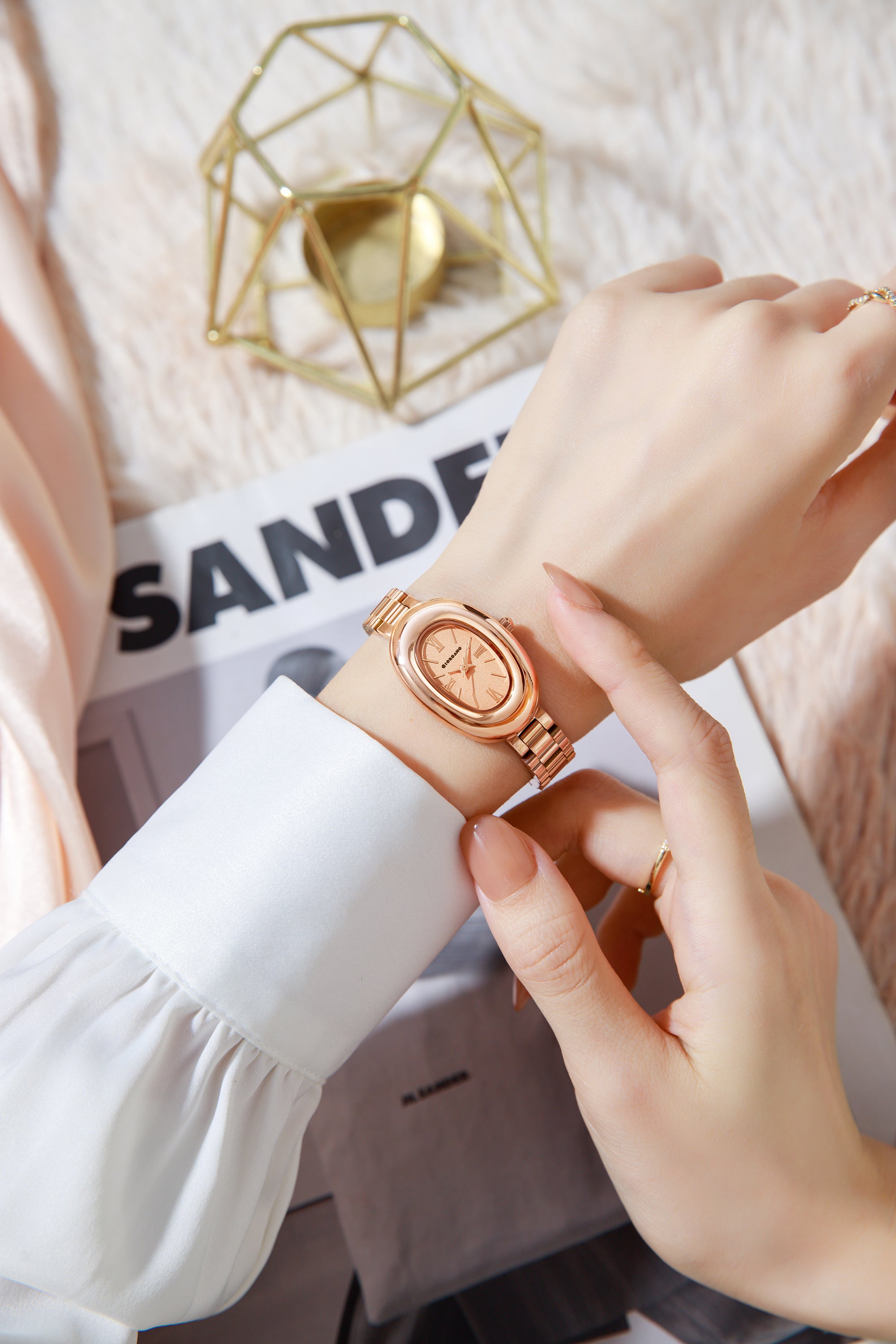 Giordano Oval Shape Dial Watch for Women – Elegant Roman Numerals, Stainless Steel Strap, Sleek Analog Design | GZ-60115-55