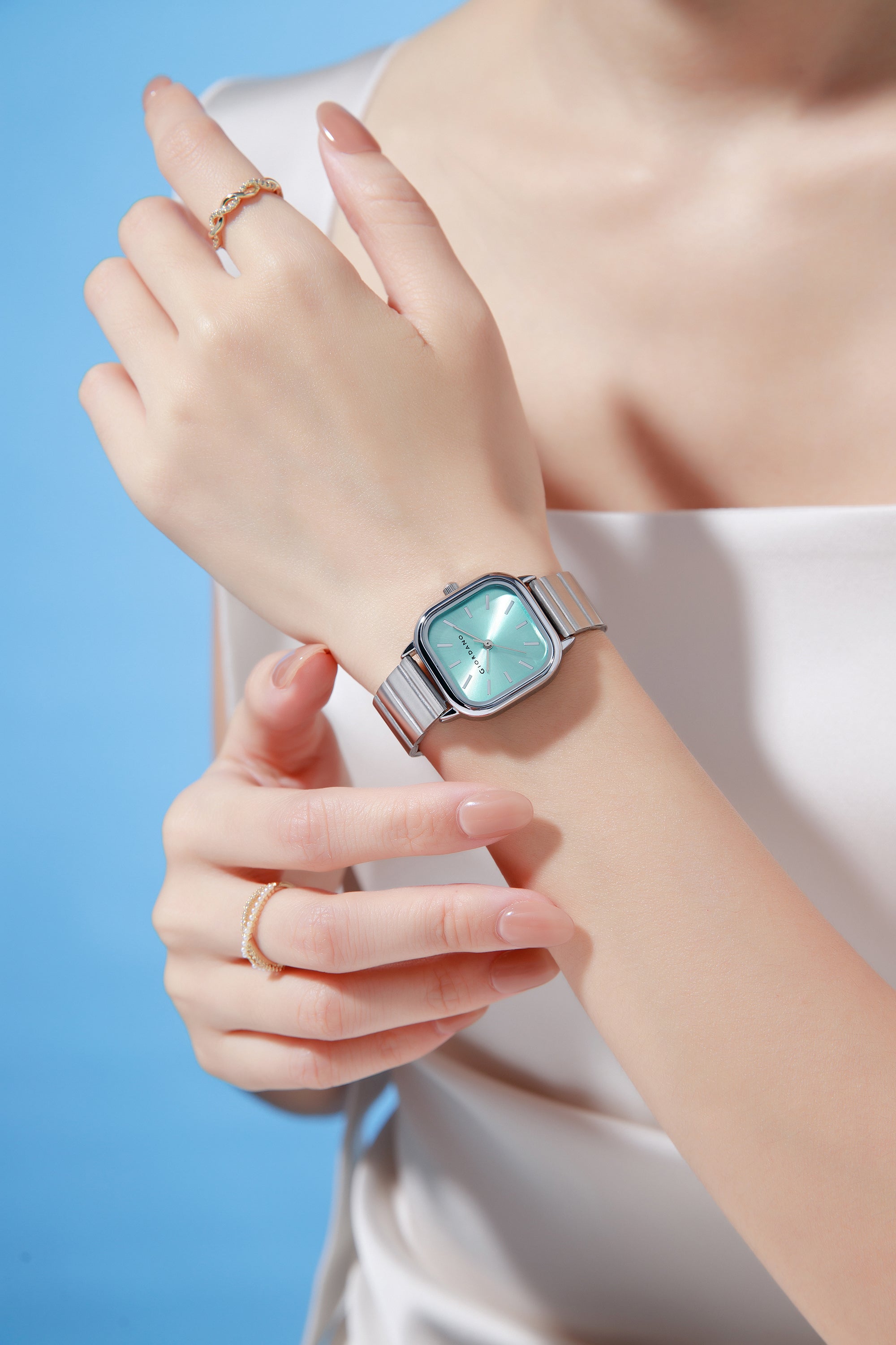 Giordano Classic Square Watch for Women – Polished Stainless Steel Strap, Minimalist Compact Design | GZ-60098-55