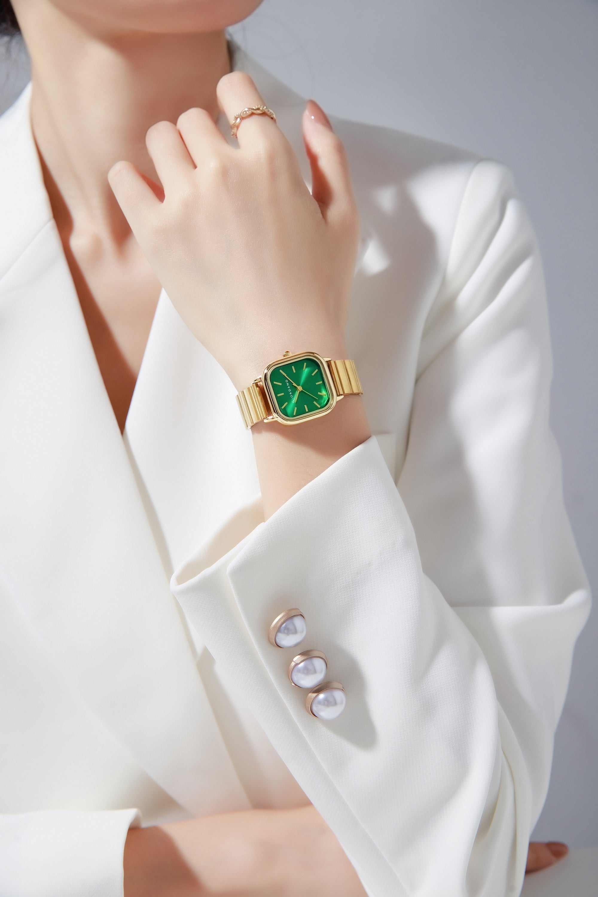 Giordano Classic Square Watch for Women – Polished Stainless Steel Strap, Minimalist Compact Design | GZ-60098-44