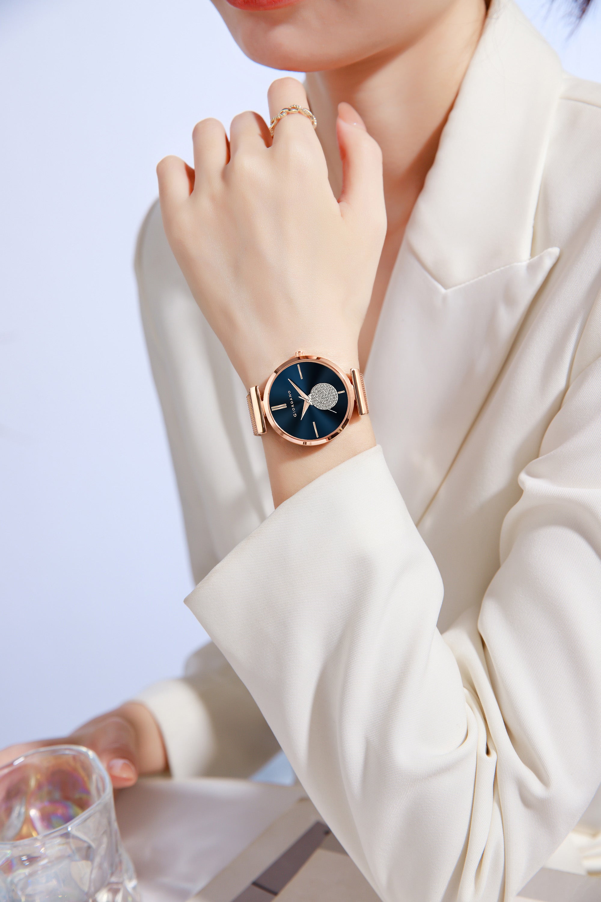 Giordano Eleganza Collection Analog Watch for Women with Crystal Studded Dial and Metallic Mesh Strap GD-4066-44