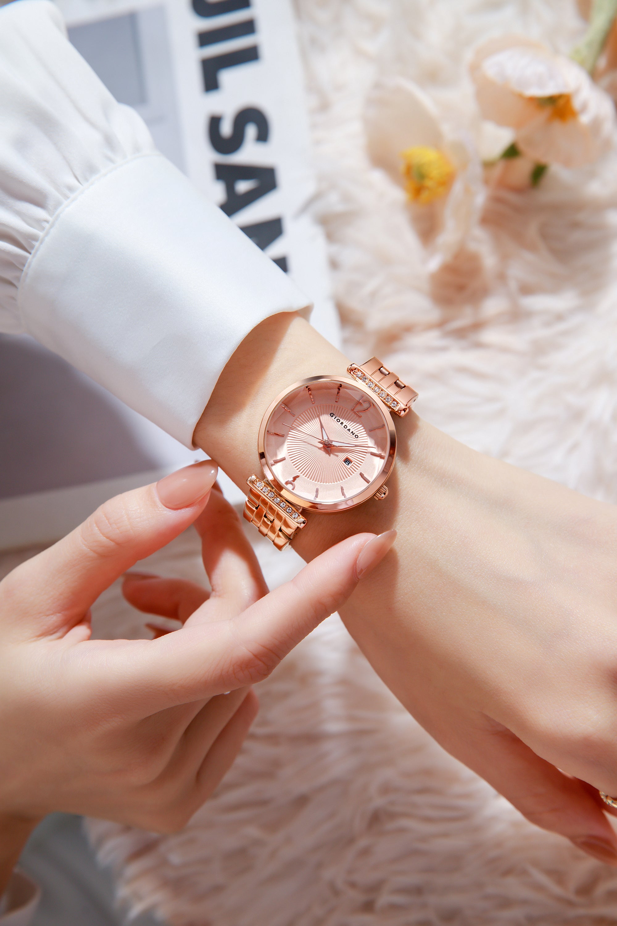 Giordano Exquisite Analog  Watch for Women with Round cut glass Textured Dial, Stainless Steel strap and date display | GZ-60111-44