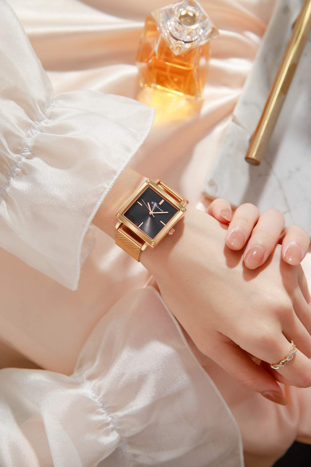 GIORDANO Classic Analog Watch for Women | Sunray Square Dial, Minimal Index Markers & Stainless Steel Mesh Strap - GZ-60124-11