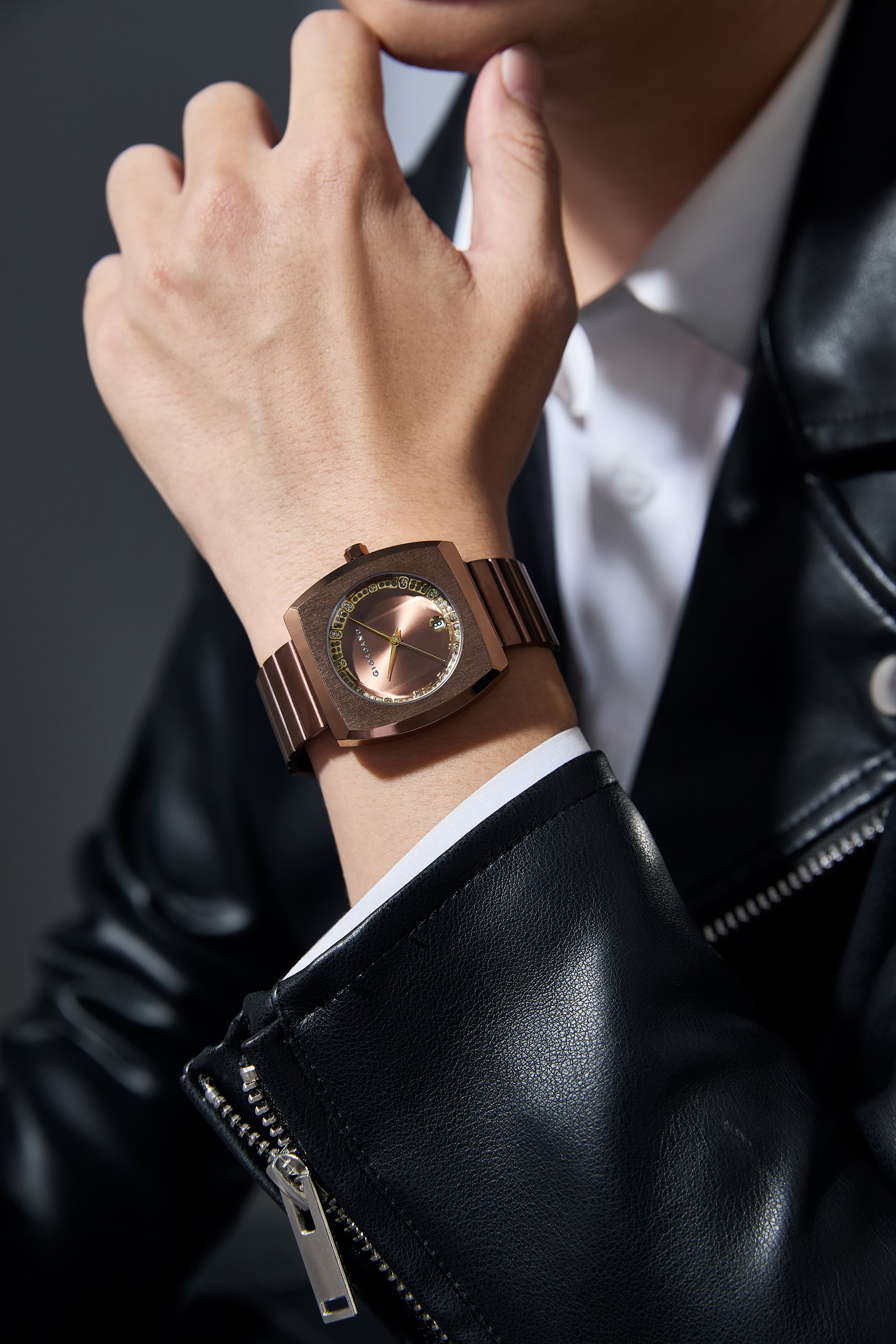 Giordano Square Analog Watch for men –  Sunray gloss Dial with Crystal Hour Markers, Date Display & Stainless Steel Strap – Stylish Luxury Timepiece | GZ-50155-44