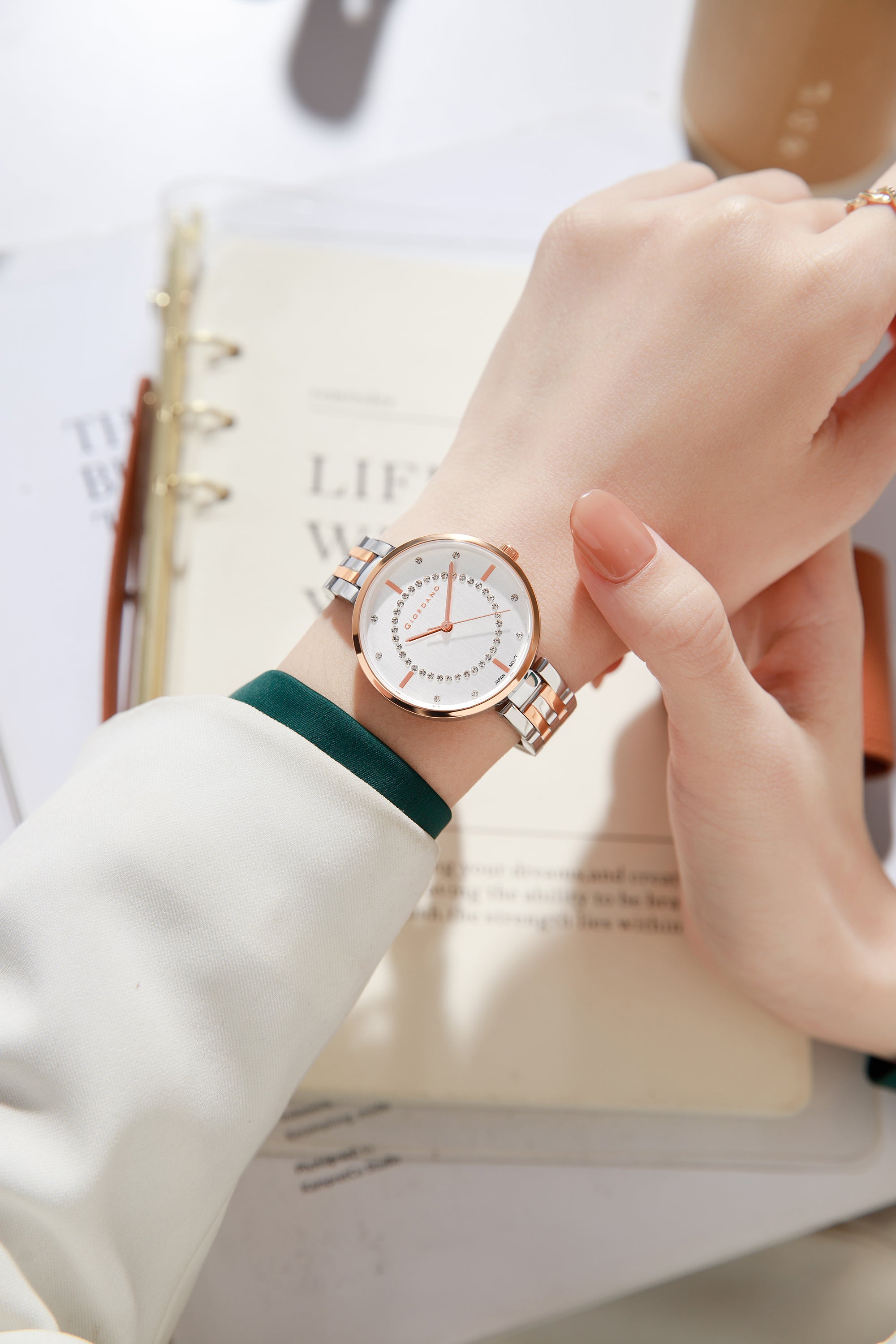 Giordano Stylish Analog Watch for Women with Diamond Studed Dial with Crystal Hour Markers and Stainless Steel Strap - GZ-60077-55