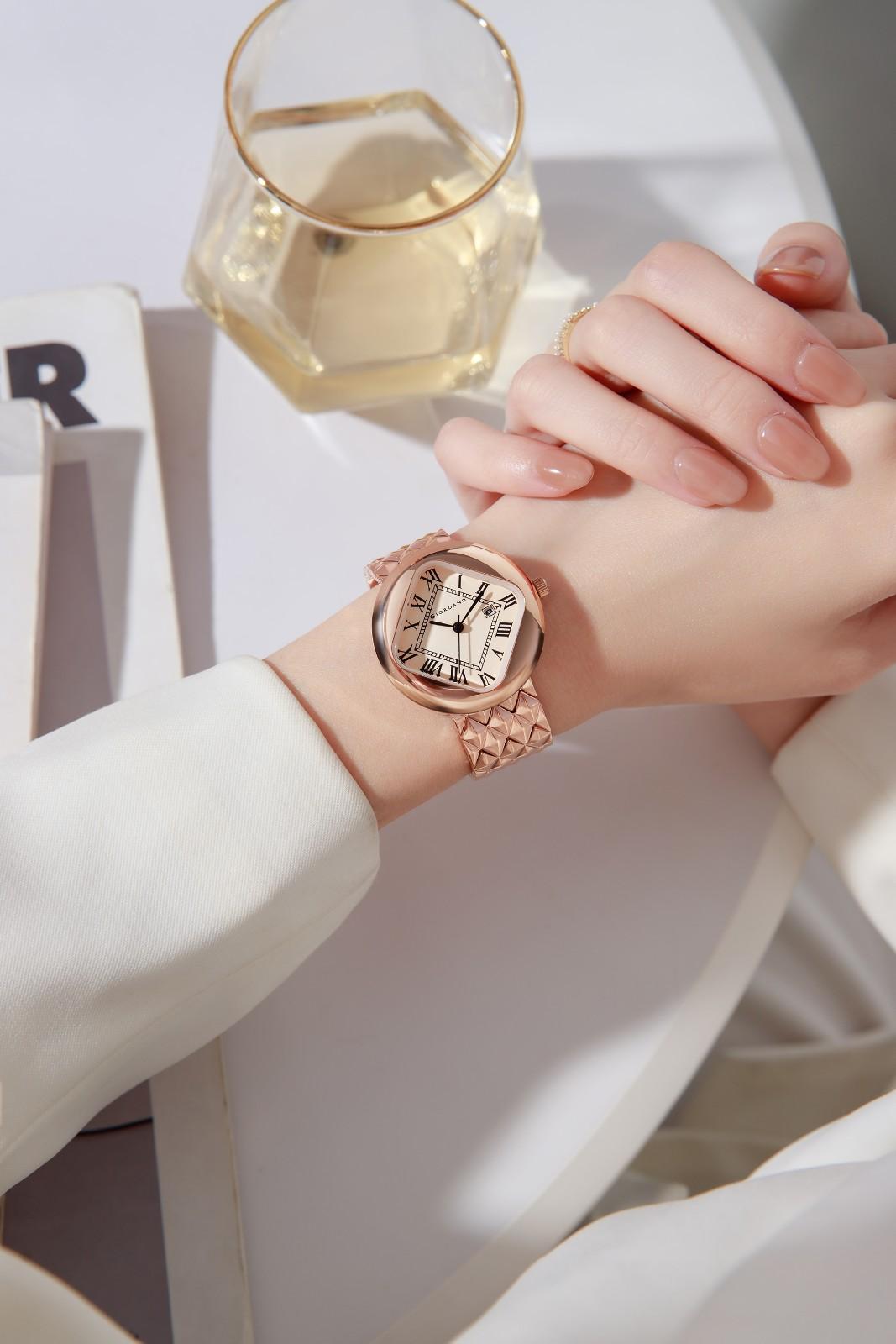 Giordano Elegant Analoge Watch for Women - Unique Rounded-Square Dial, Roman Numeral Dial, Date Display and Textured Stainless Steel Strap | GZ-60121-11