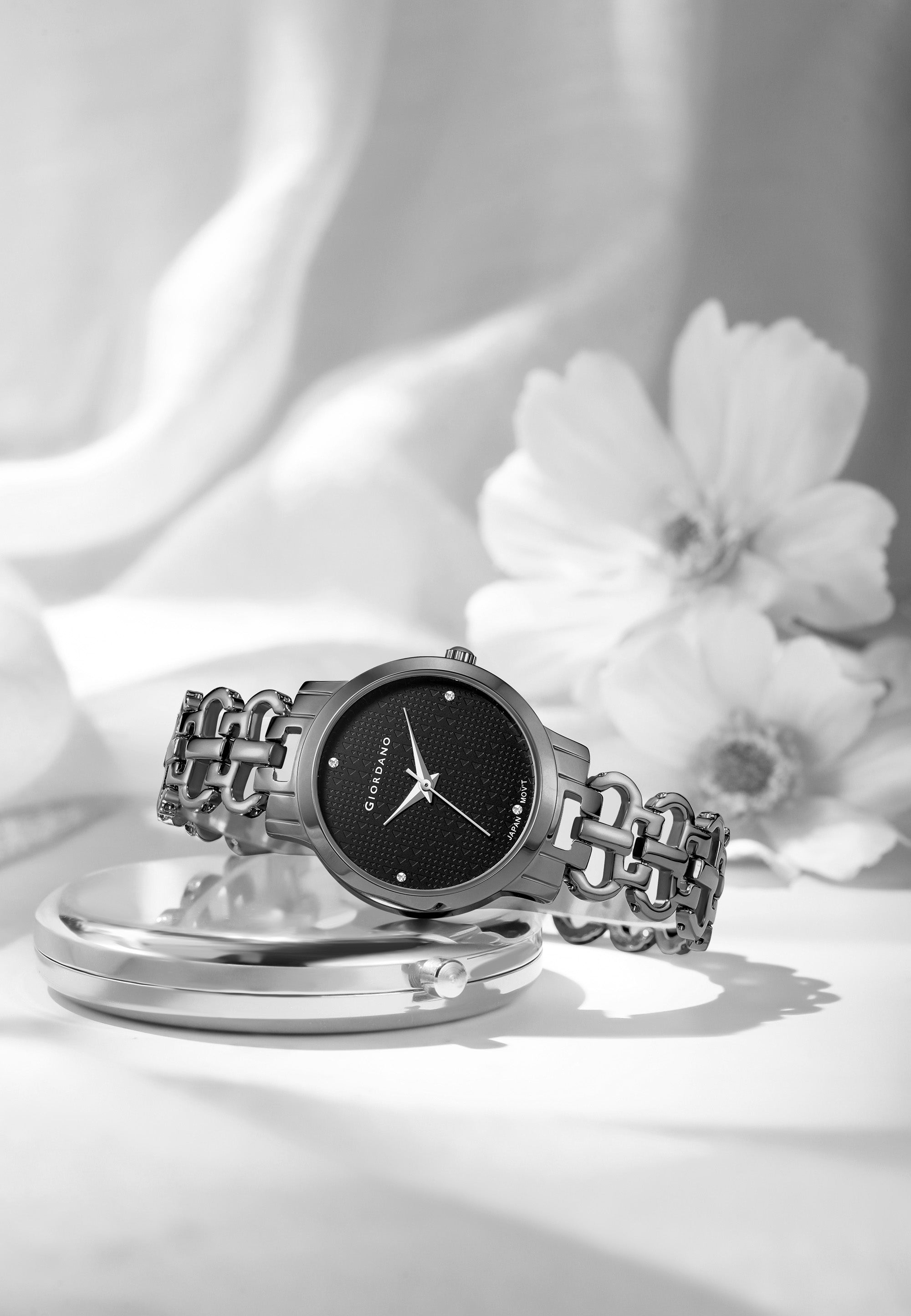 Giordano Fashionista Collection Analog Watch for Women with Classy Dial, Bracelet Strap and Stylish & Elegant Design C2204-44