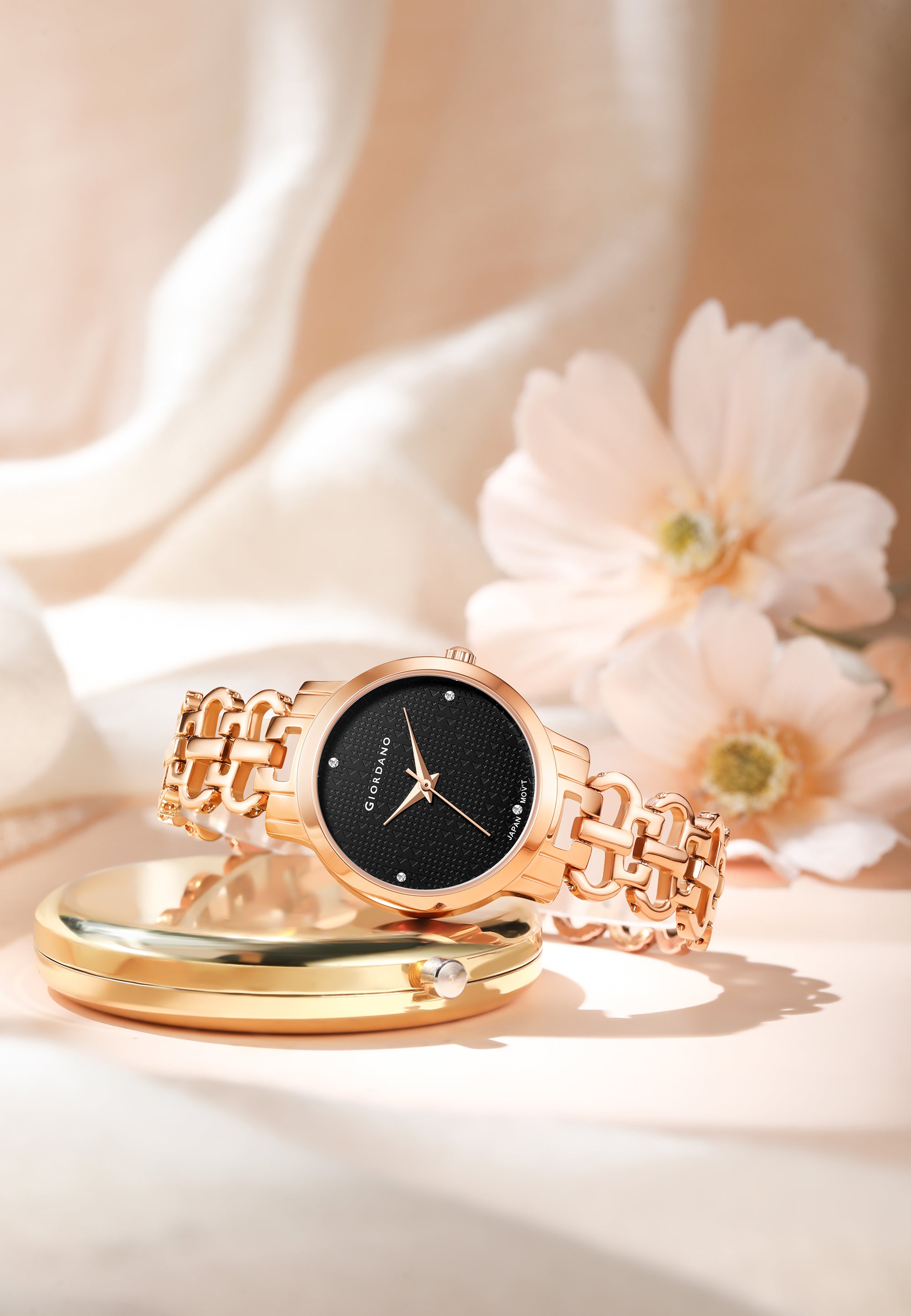 Giordano Fashionista Collection Analog Watch for Women with Classy Dial, Bracelet Strap and Stylish & Elegant Design C2204-33