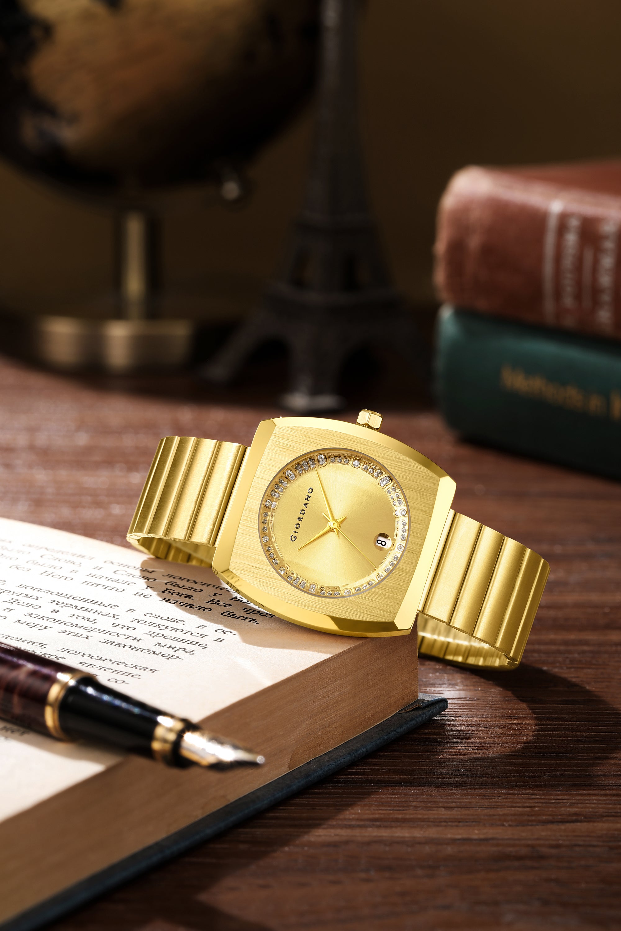 Giordano Square Analog Watch for men –  Sunray gloss Dial with Crystal Hour Markers, Date Display & Stainless Steel Strap – Stylish Luxury Timepiece | GZ-50155-22