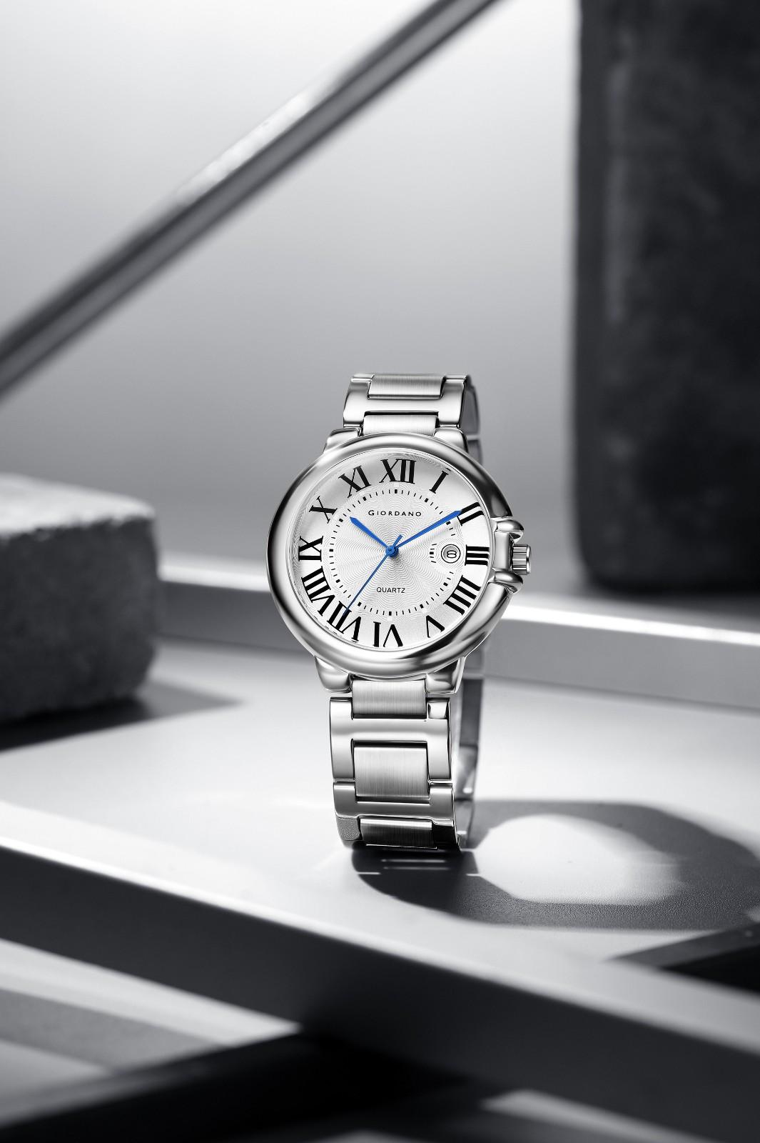 Giordano Analog Quartz Watch for Men – Stainless Steel Strap, Textured Dial with Roman Numerals, Blue Hands, Date Display - GZ-50187-11