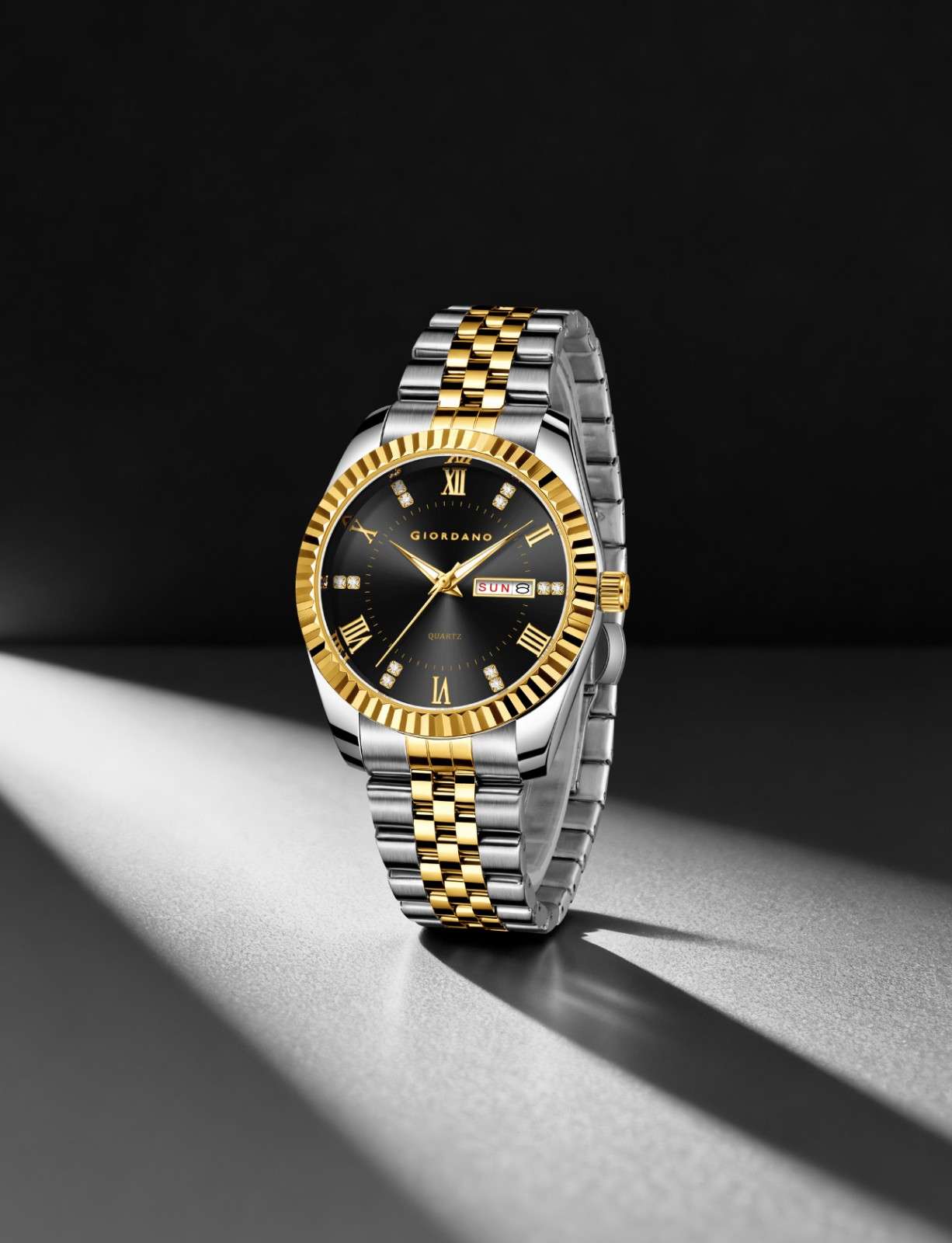 GIORDANO Analog Watch for Men – Luxury Two-Tone Stainless Steel Strap, Gold Accents, Crystal Hour Markers, Fluted Bezel, and Day-Date Display - GZ-50173-11