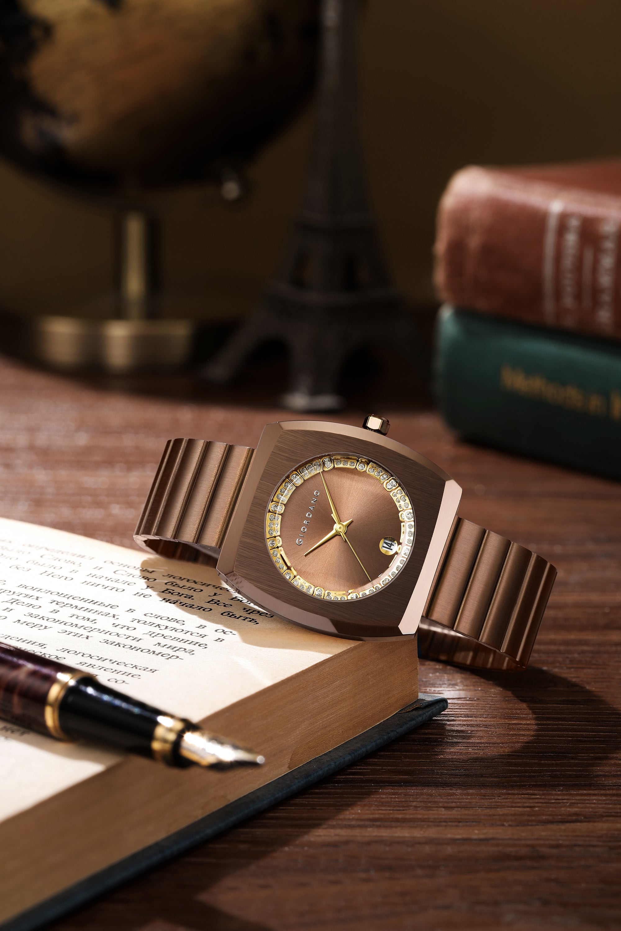 Giordano Square Analog Watch for men –  Sunray gloss Dial with Crystal Hour Markers, Date Display & Stainless Steel Strap – Stylish Luxury Timepiece | GZ-50155-44