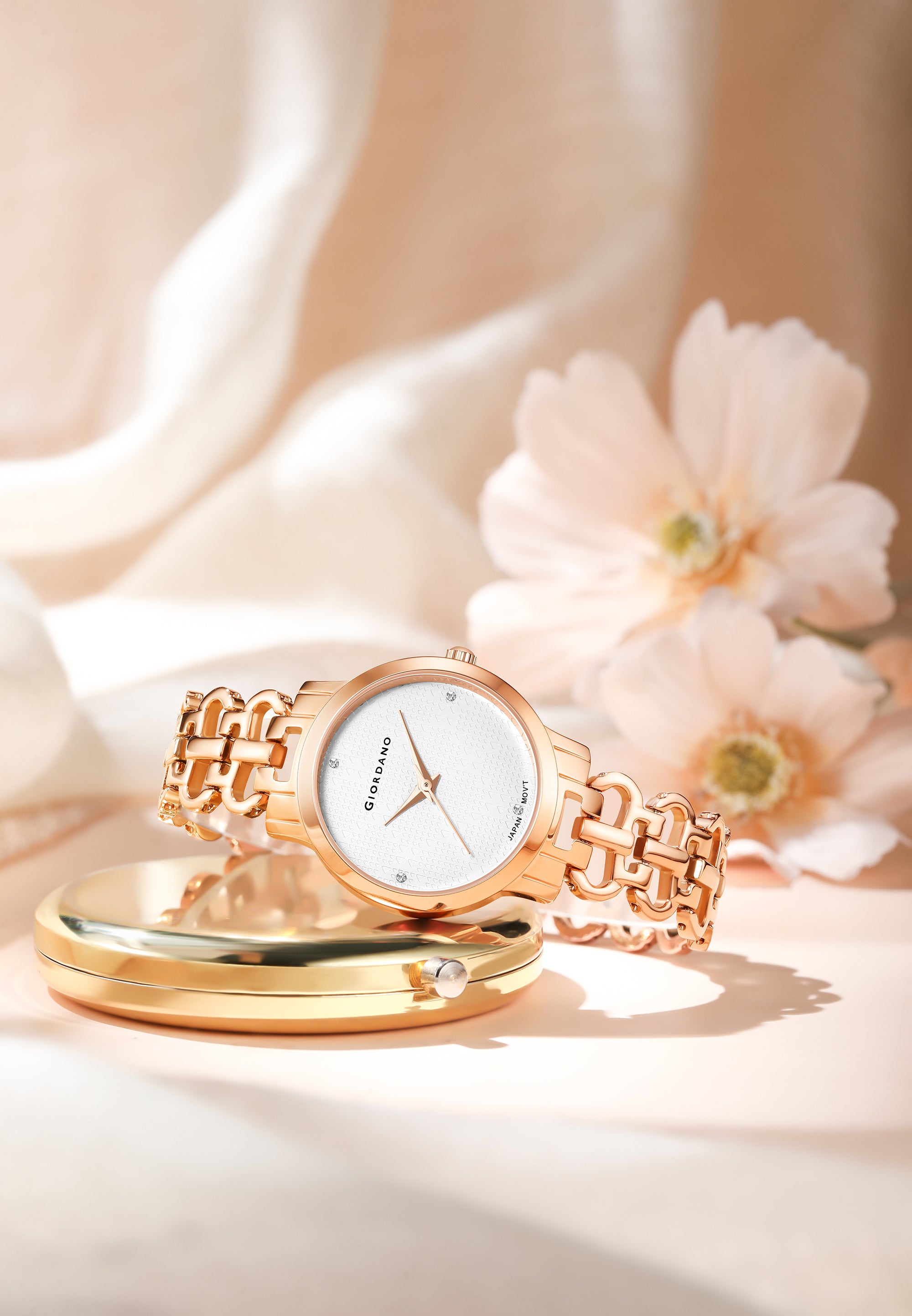 Giordano Fashionista Collection Analog Watch for Women with Classy Dial, Bracelet Strap and Stylish & Elegant Design C2204-22