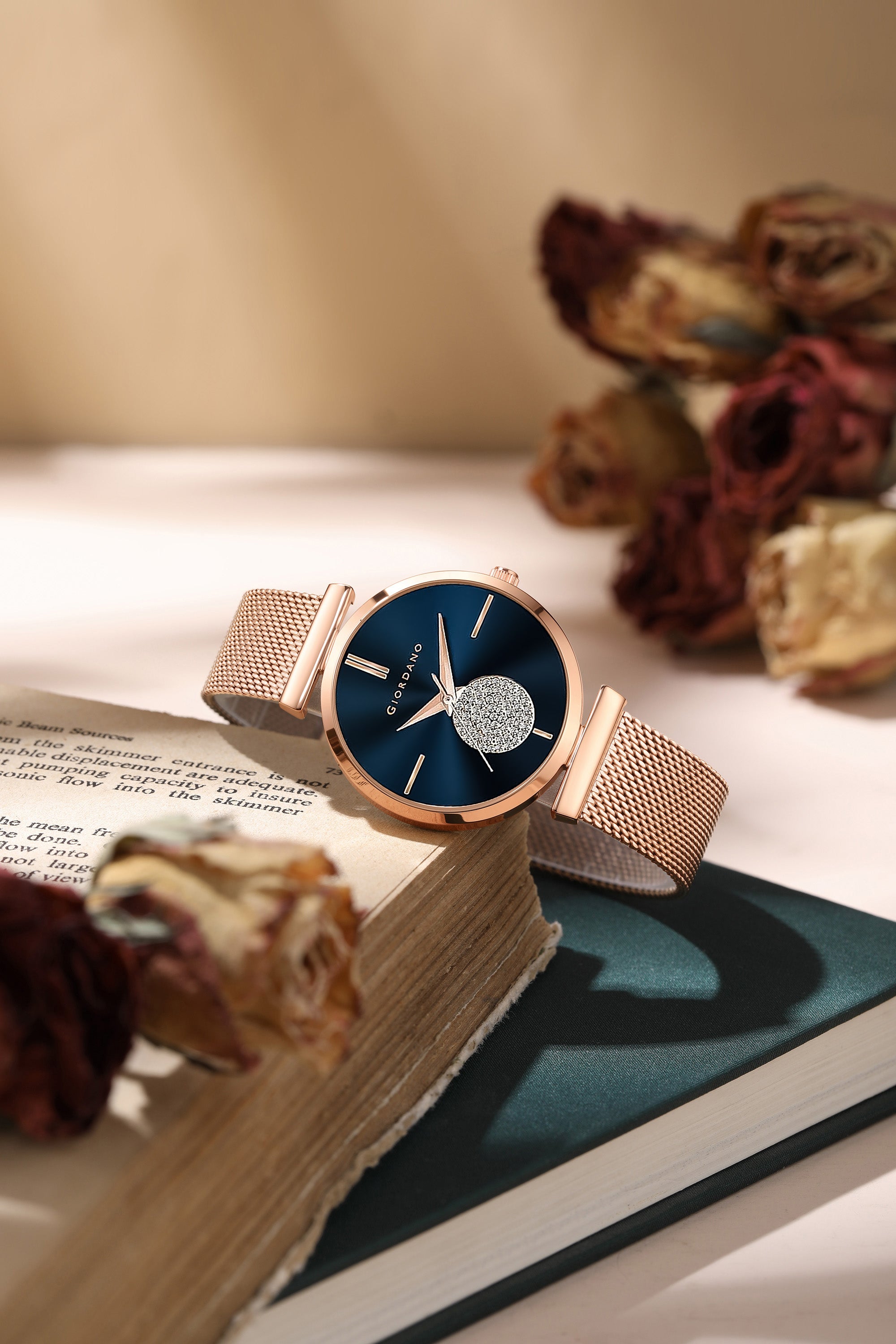 Giordano Eleganza Collection Analog Watch for Women with Crystal Studded Dial and Metallic Mesh Strap GD-4066-44