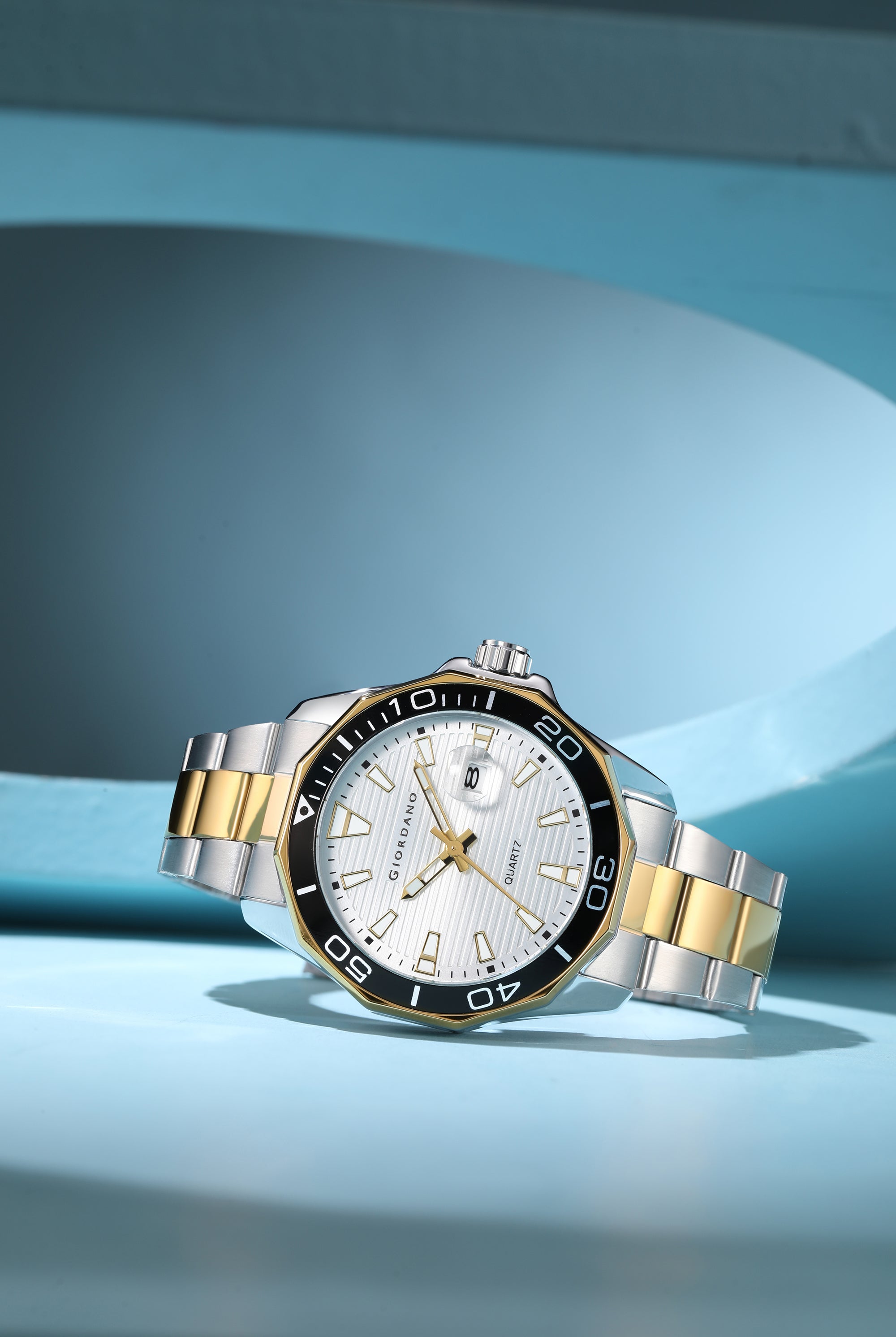 Giordano Stainless Steel Analog Watch for Men – Classic Sporty Design | Textured Dial, Quartz Movement and Date Display with Magnifier | GZ-50149-33