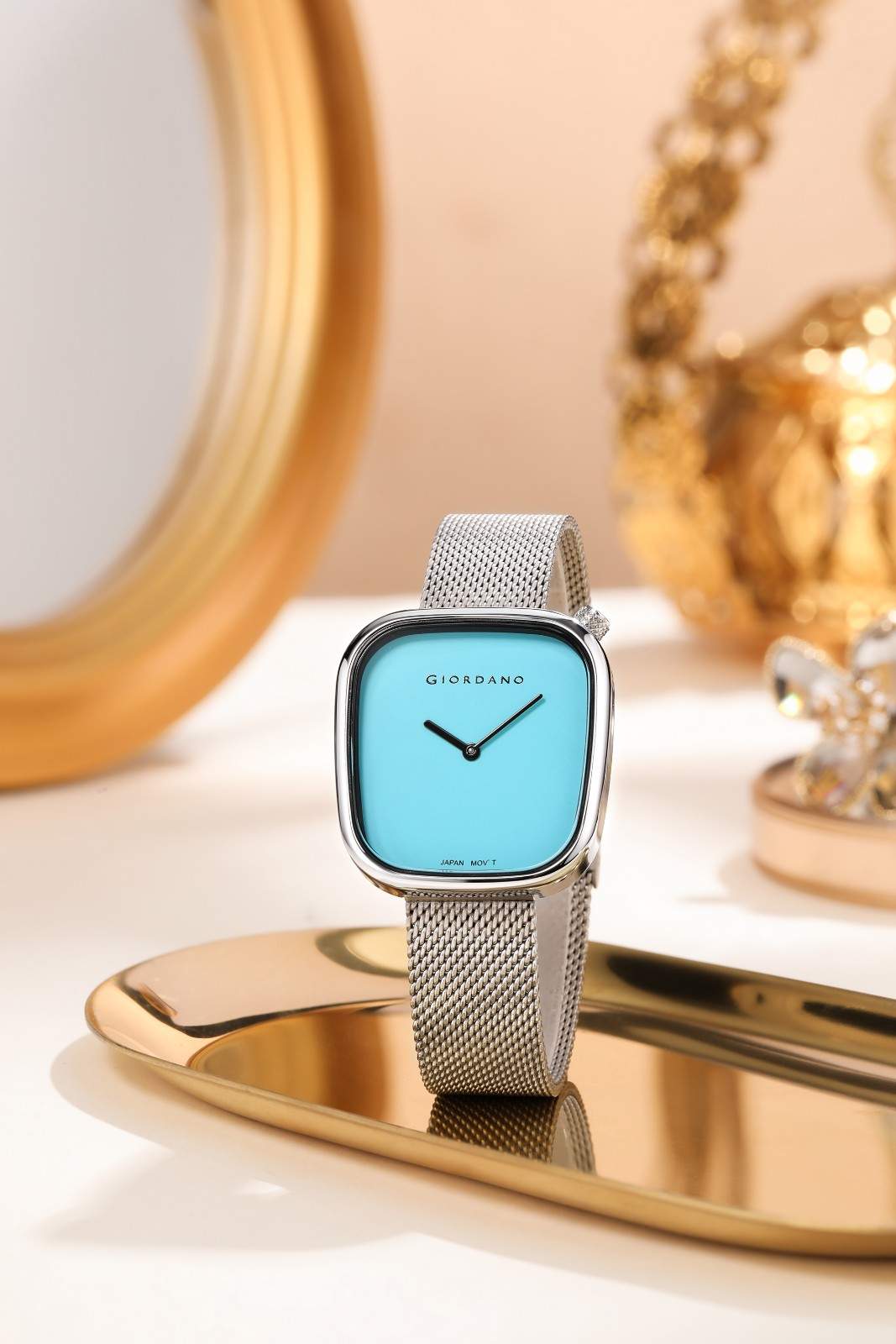 Giordano Analog Wrist Watch for Women with Stylish Metal Strap, Square dial and 3 Hand Mechanism GD-60006-55