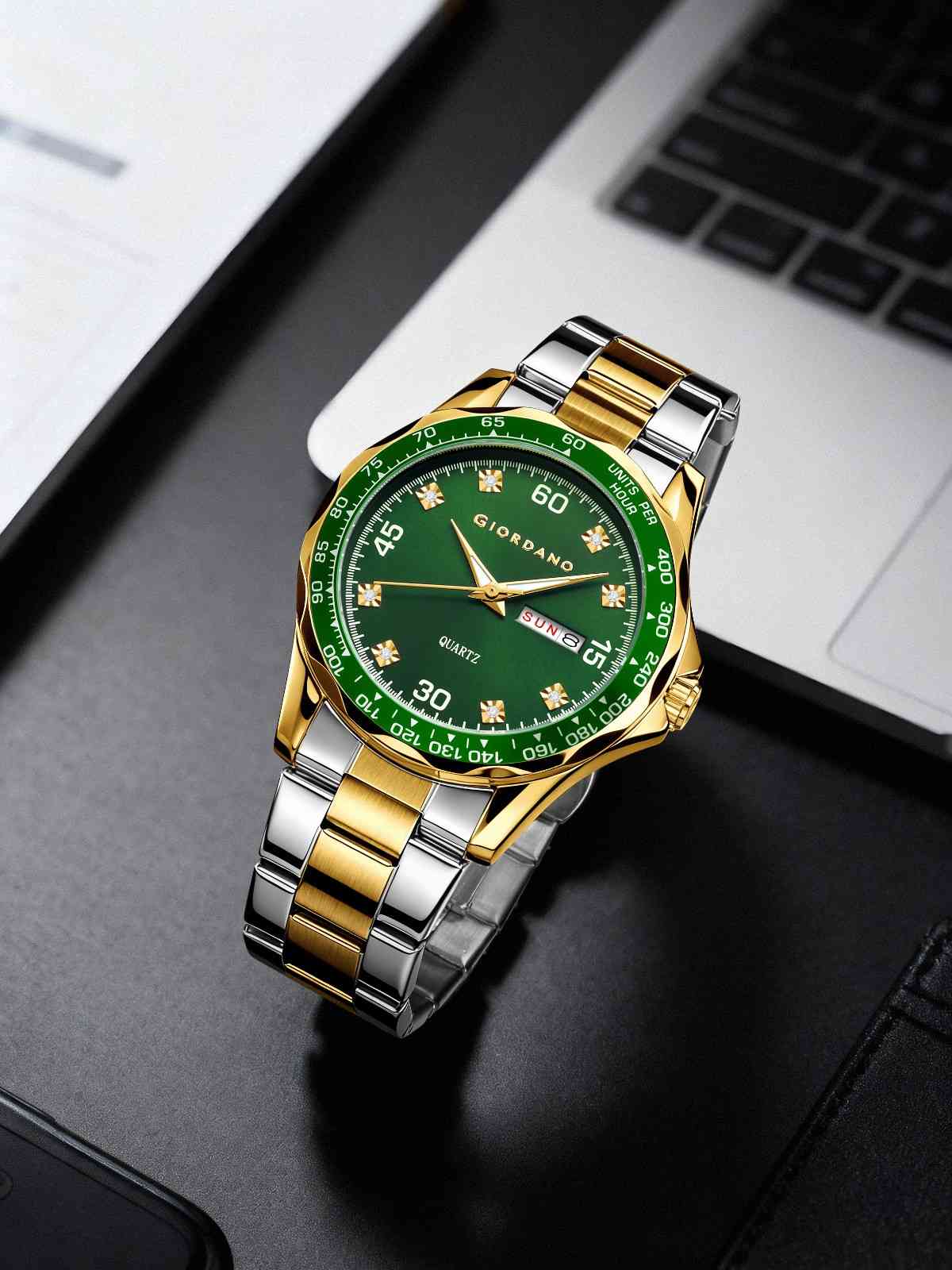 GIORDANO Two-Tone Analog Watch for Men - Crystal Hour Markers, Textured Bezel Design,  Day & Date Display, Stainless Steel Strap, Quartz Movement - GZ-50177-33