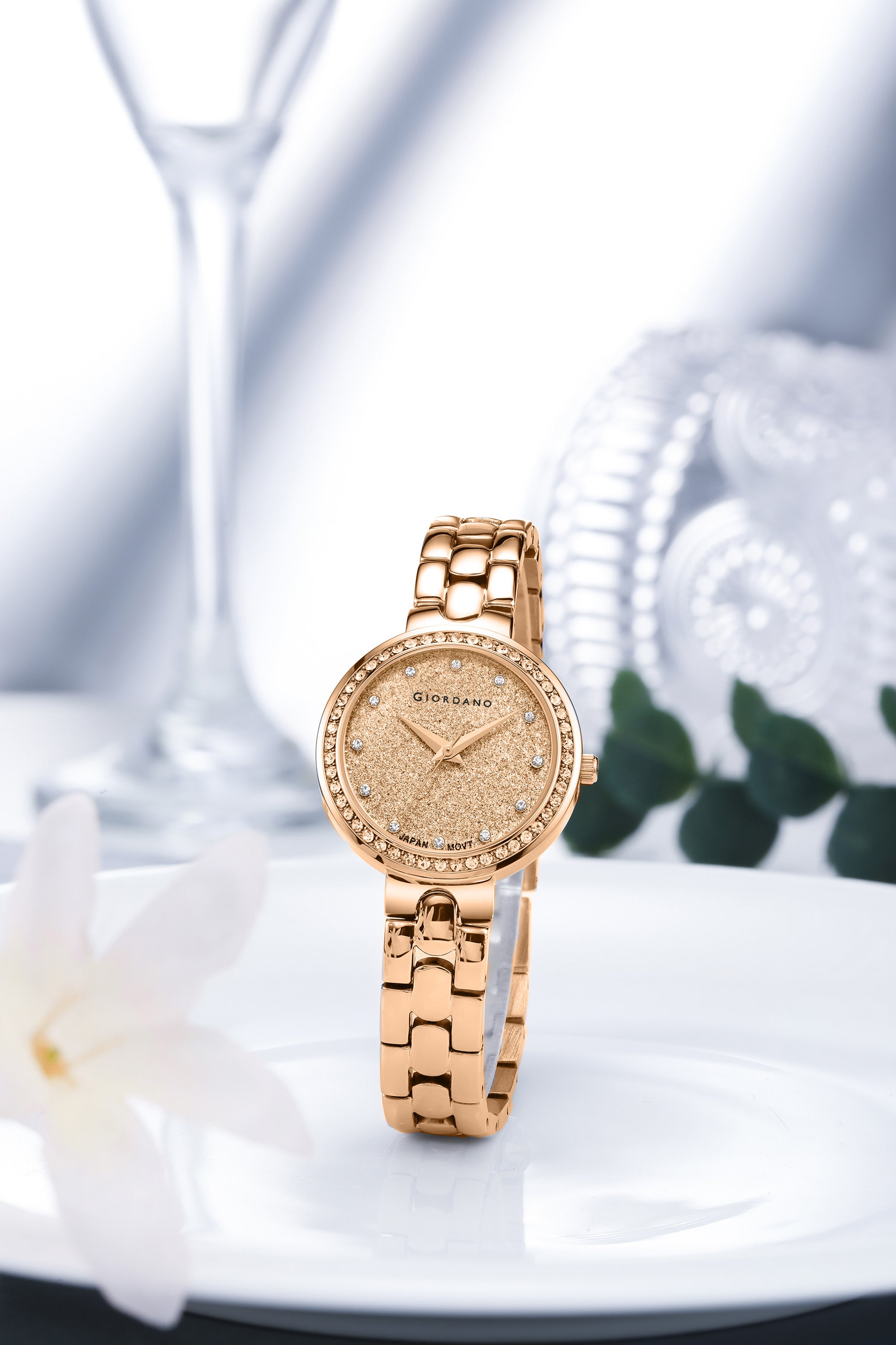 Giordano Silver  Shimmer Collection Analog Watch for Women with Diamond Studded Case, Shimmer Dial and Stylish Stainless Steel Strap A2068-77