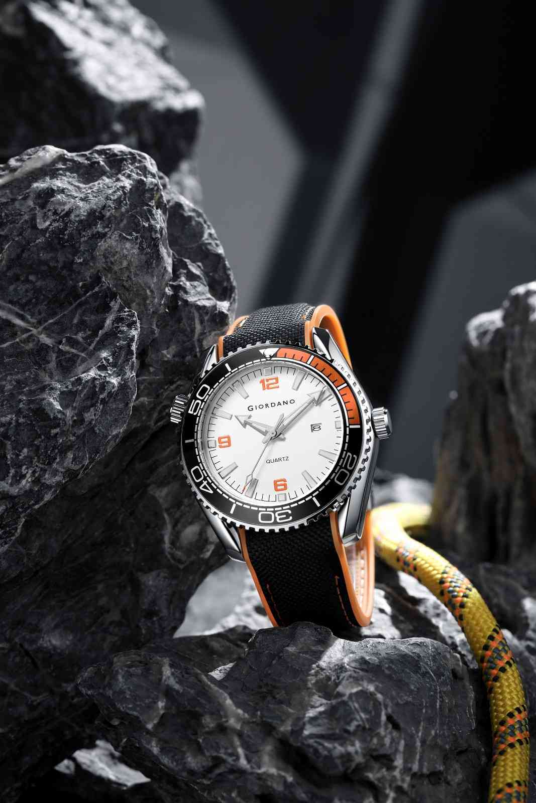 Giordano Analog Quartz Watch For Men – Round Dial with Rotating Bezel, Luminous Hour Markers, Silicone Strap, Date Display GZ-50159-01