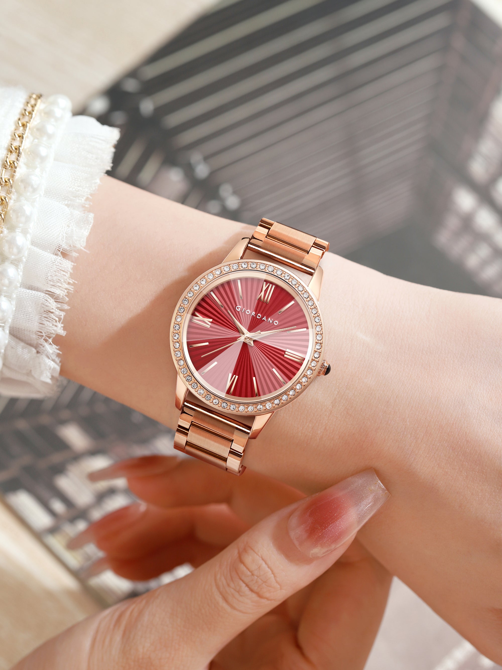 Giordano classic Watch for Women with Round Diamond Cut Glass Dial, Elegant Stainless Steel Strap with Quartz Movement | GZ-60118-22