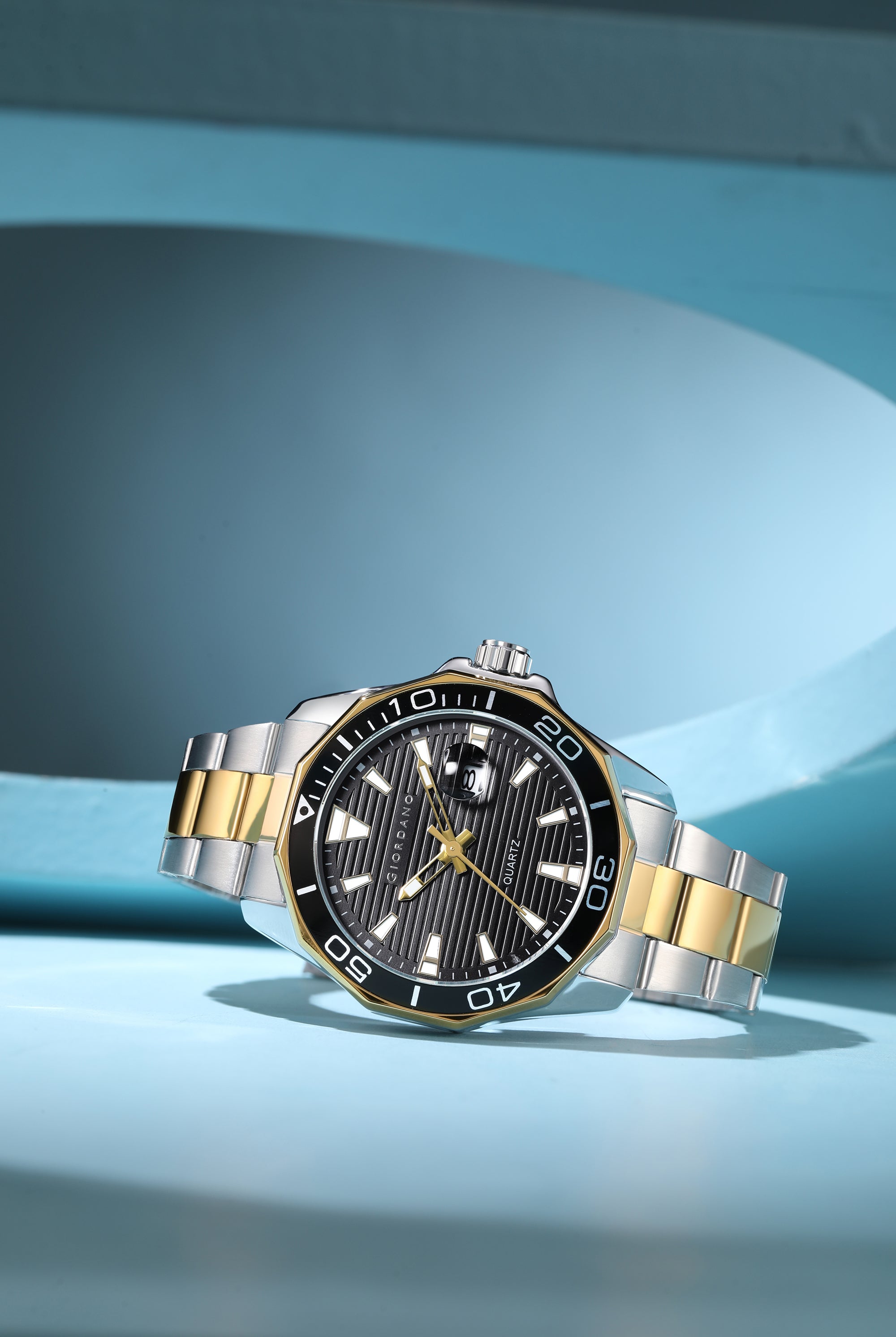 Giordano Stainless Steel Analog Watch for Men – Classic Sporty Design | Textured Dial, Quartz Movement and Date Display with Magnifier | GZ-50149-44