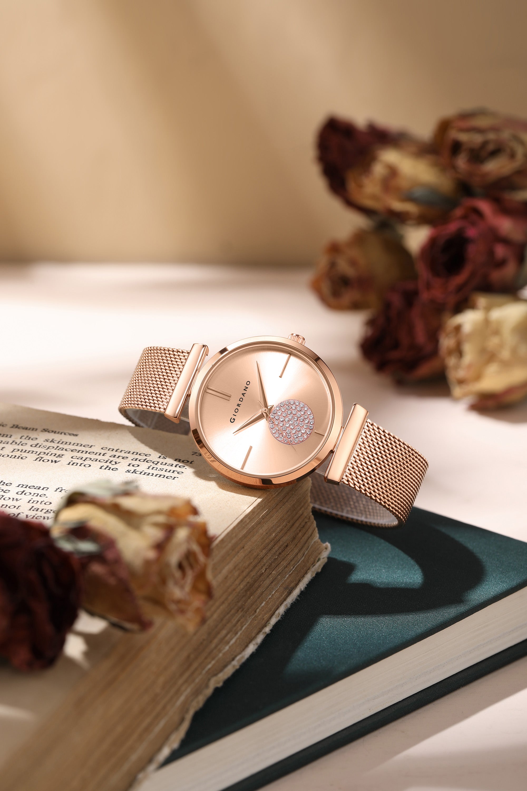 Giordano Eleganza Collection Analog Watch for Women with Crystal Studded Dial and Metallic Mesh Strap GD-4066-33