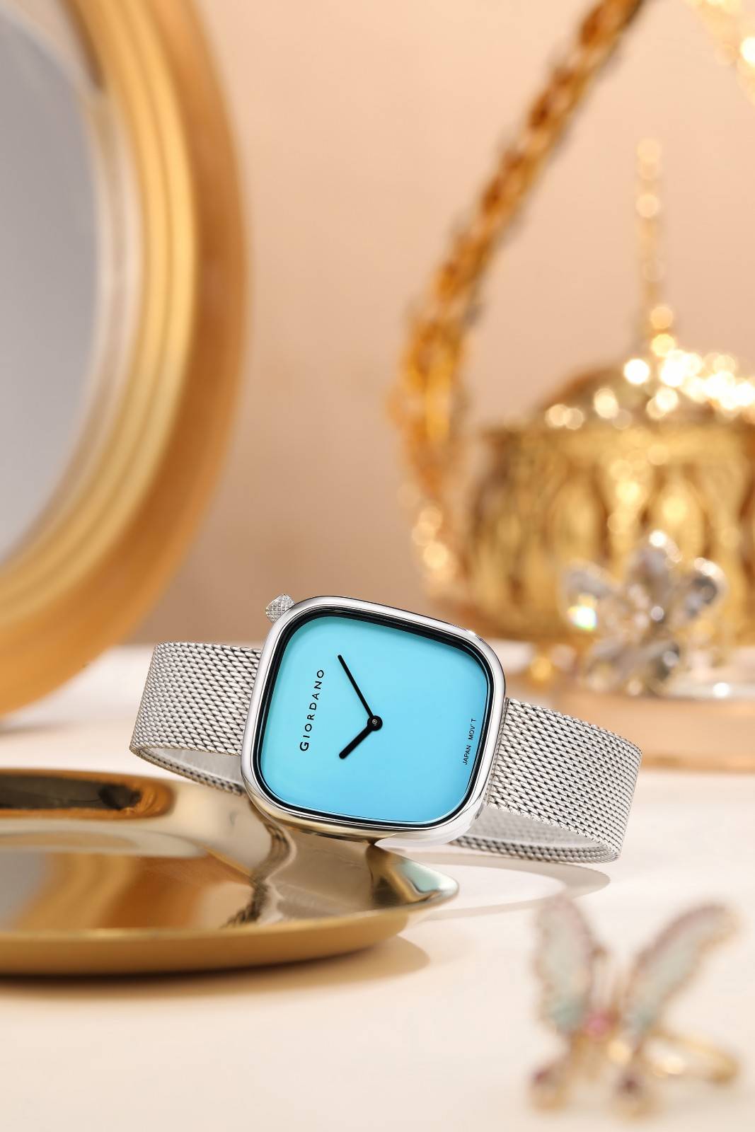 Giordano Analog Wrist Watch for Women with Stylish Metal Strap, Square dial and 3 Hand Mechanism GD-60006-55