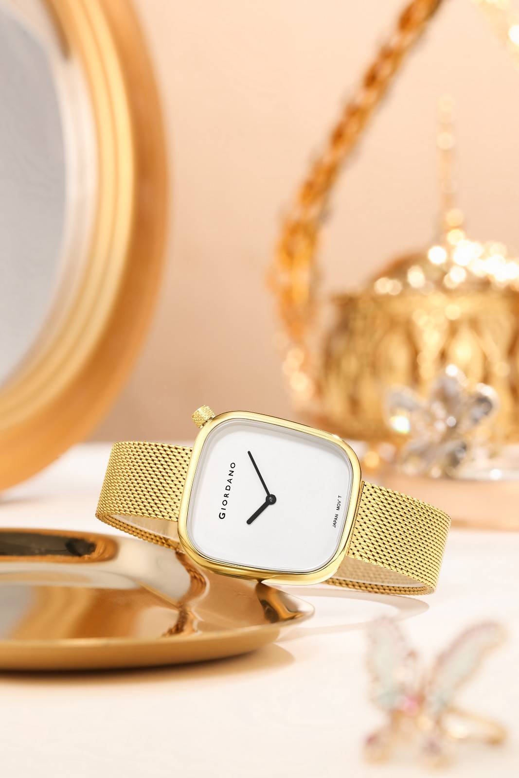 Giordano Analog Wrist Watch for Women with Stylish Metal Strap, Square dial and 3 Hand Mechanism GD-60006-66