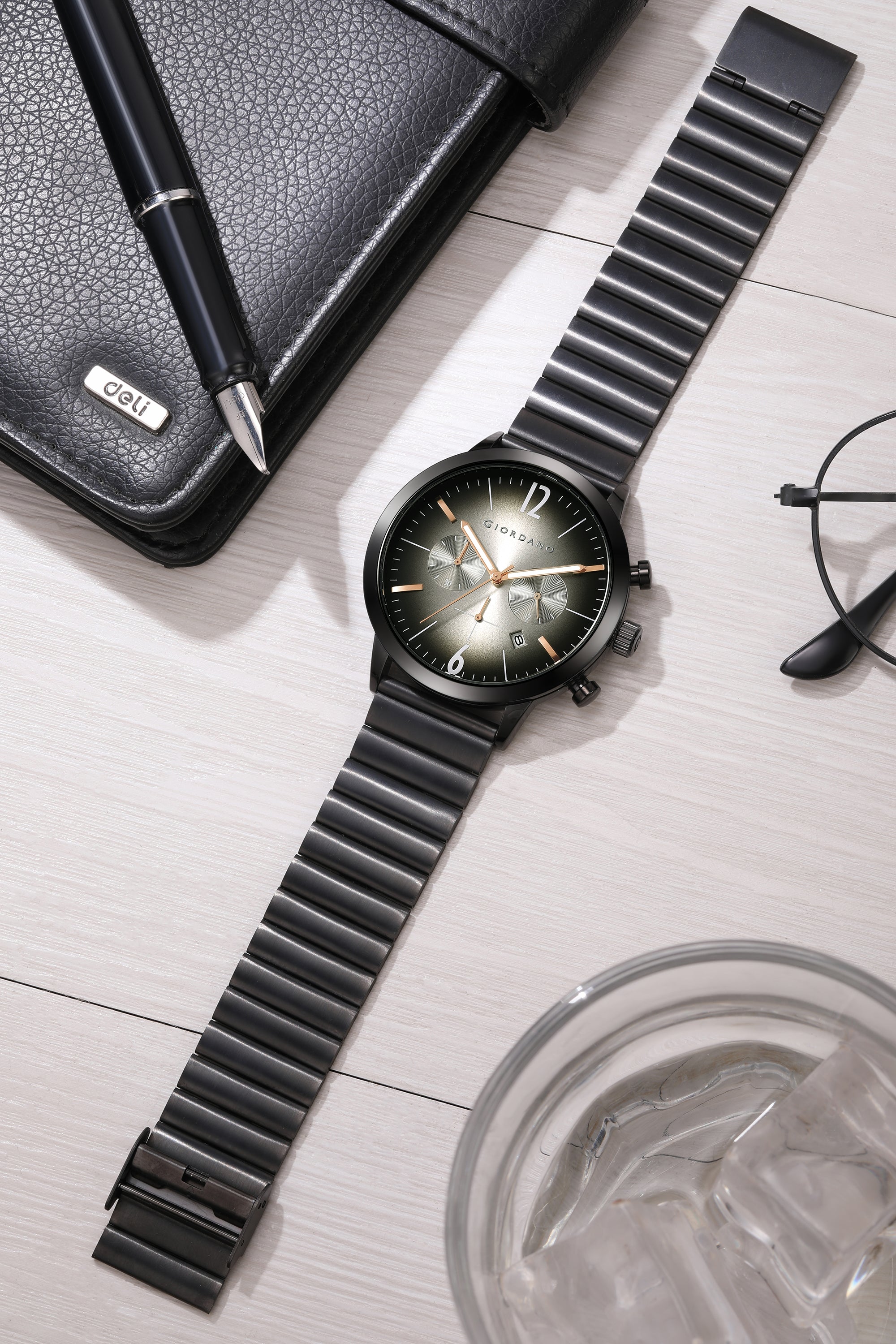 Giordano Analog Chronograph Watch for Men - Stainless Steel Case & strap| Modern Casual & Formal Wristwatch with Date | GZ-50153-11