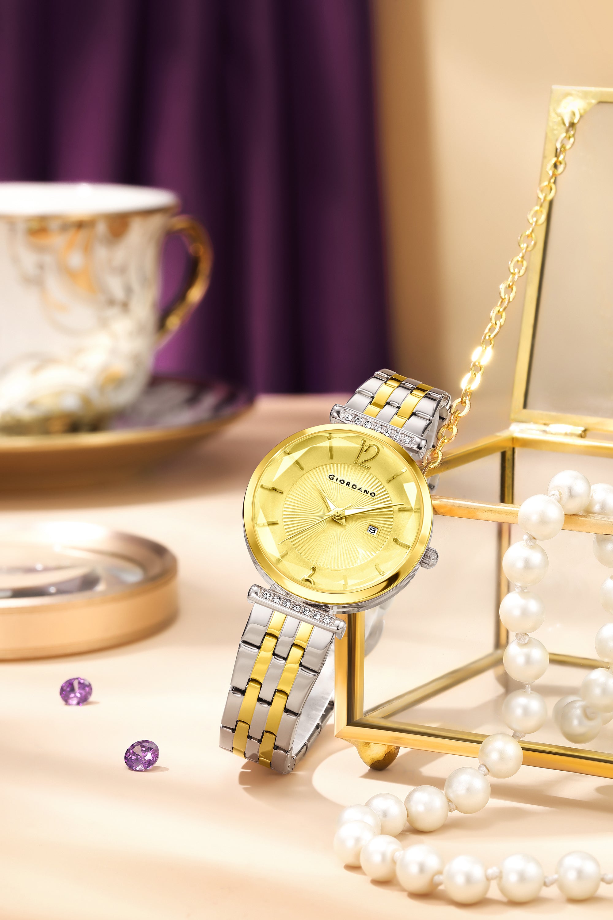 Giordano Exquisite Analog  Watch for Women with Round cut glass Textured Dial, Stainless Steel strap and date display | GZ-60111-11