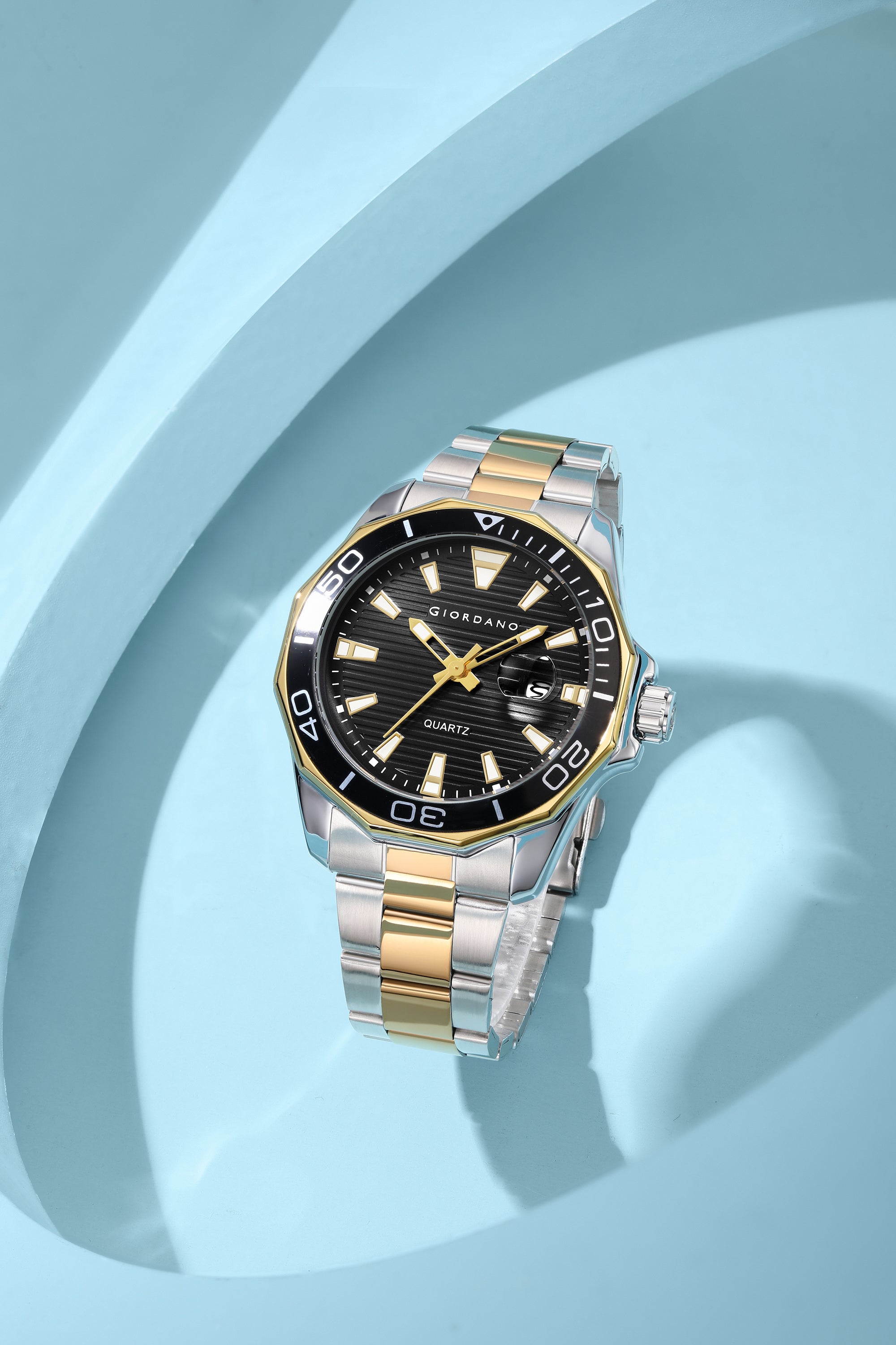 Giordano Stainless Steel Analog Watch for Men – Classic Sporty Design | Textured Dial, Quartz Movement and Date Display with Magnifier | GZ-50149-44