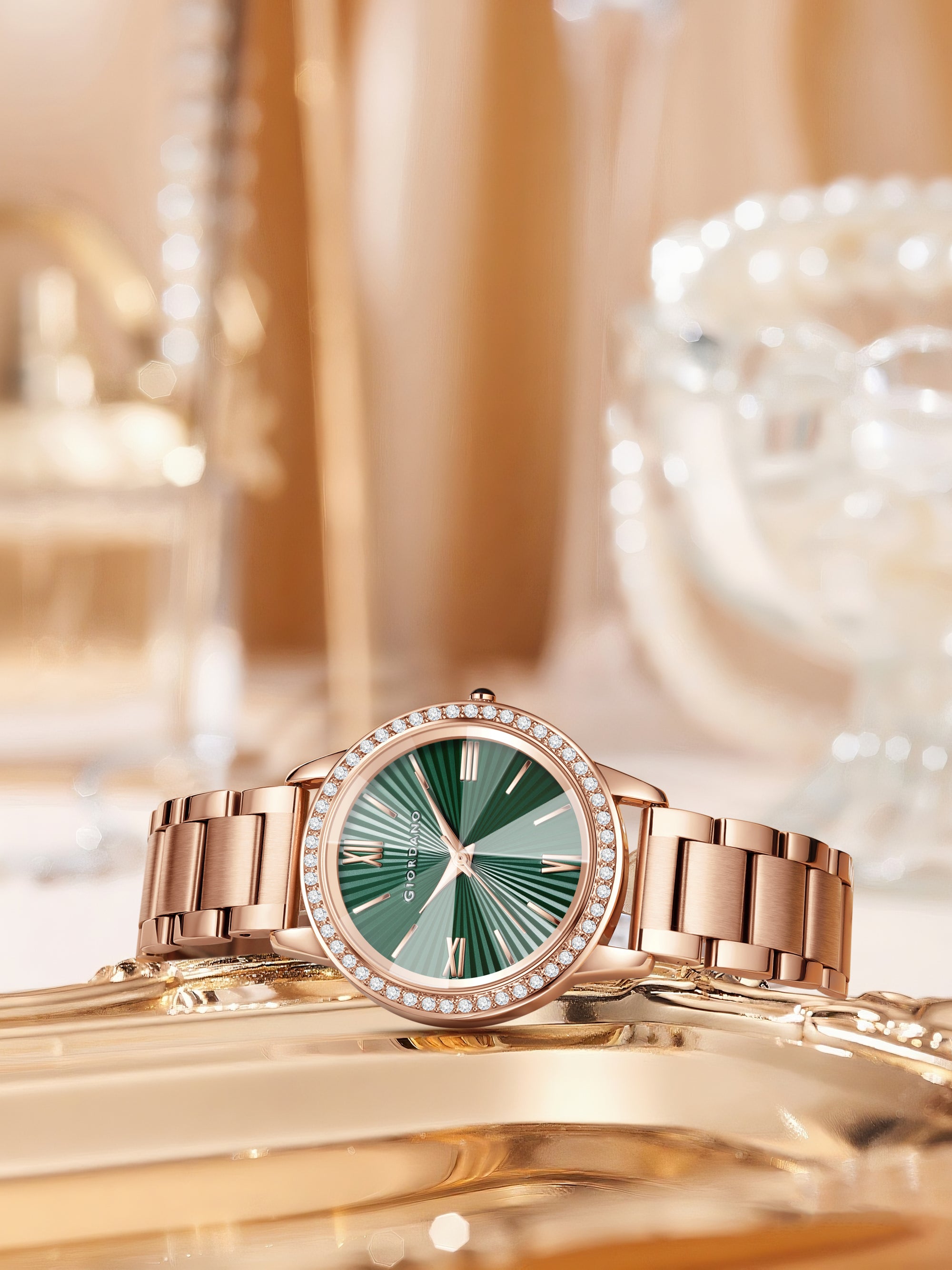 Giordano classic Watch for Women with Round Diamond Cut Glass Dial, Elegant Stainless Steel Strap with Quartz Movement | GZ-60118-11