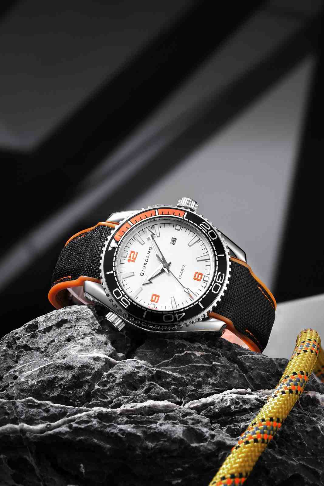 Giordano Analog Quartz Watch For Men – Round Dial with Rotating Bezel ...